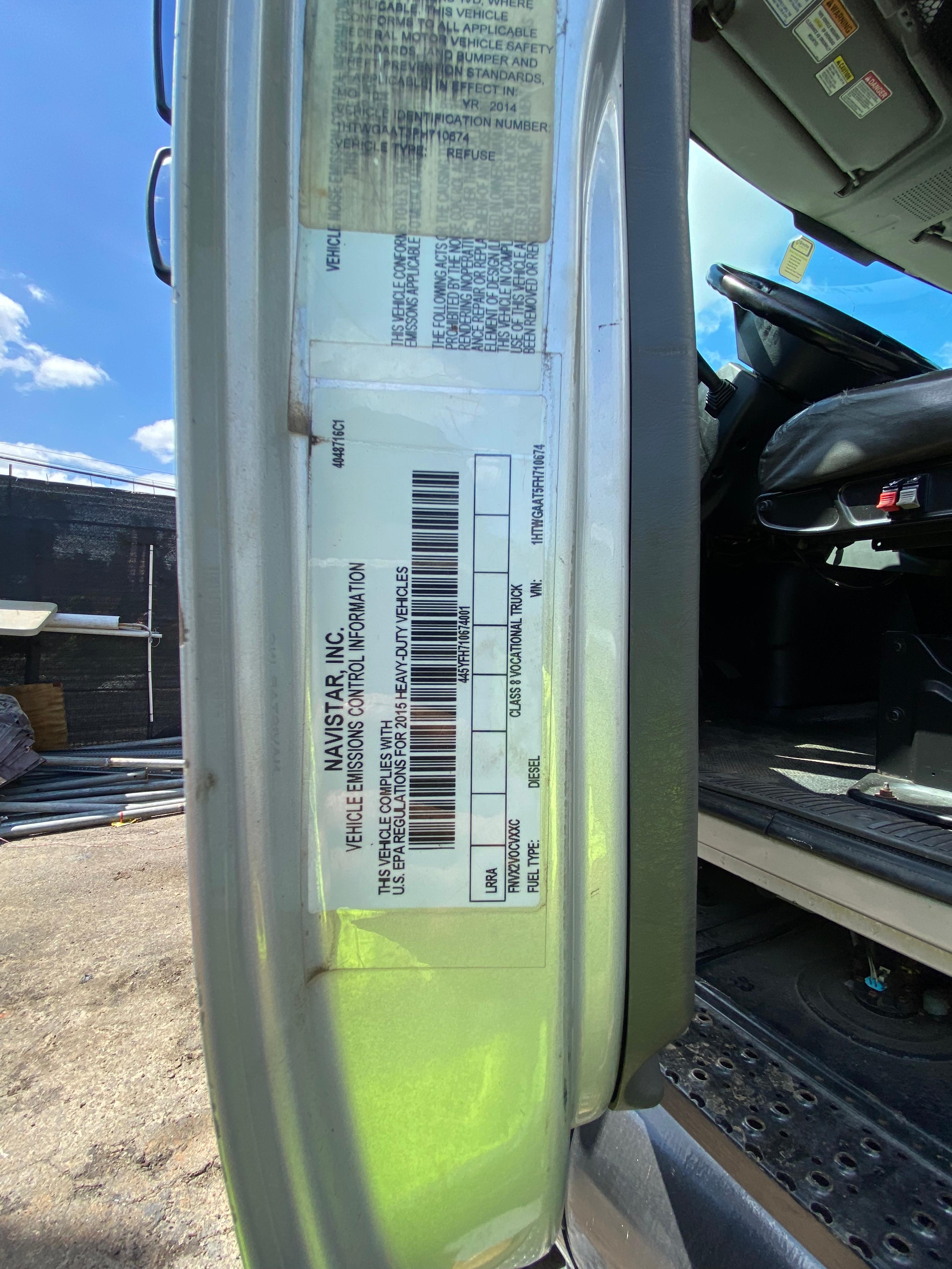 2015 International Loadmaster Rear Loader - image 27