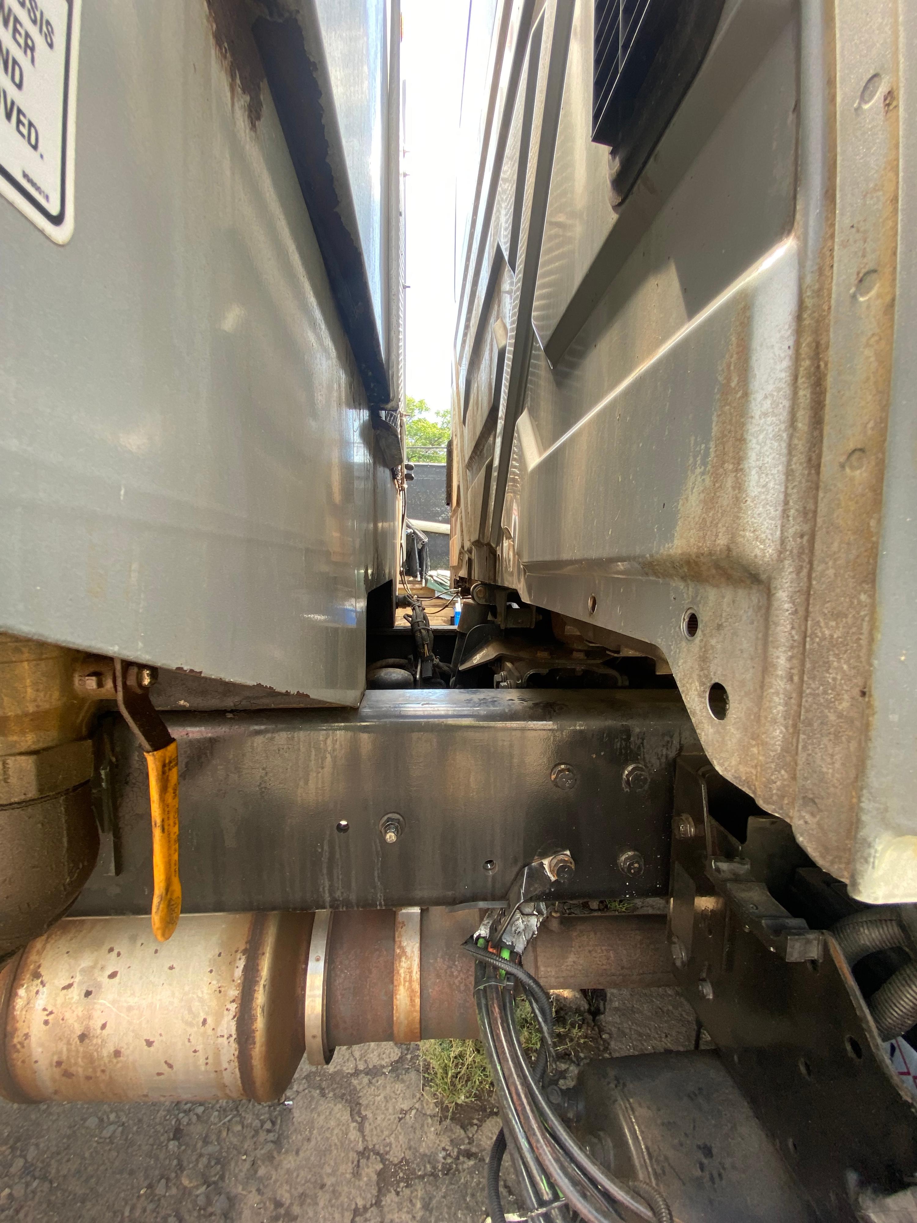 2015 International Loadmaster Rear Loader - image 30