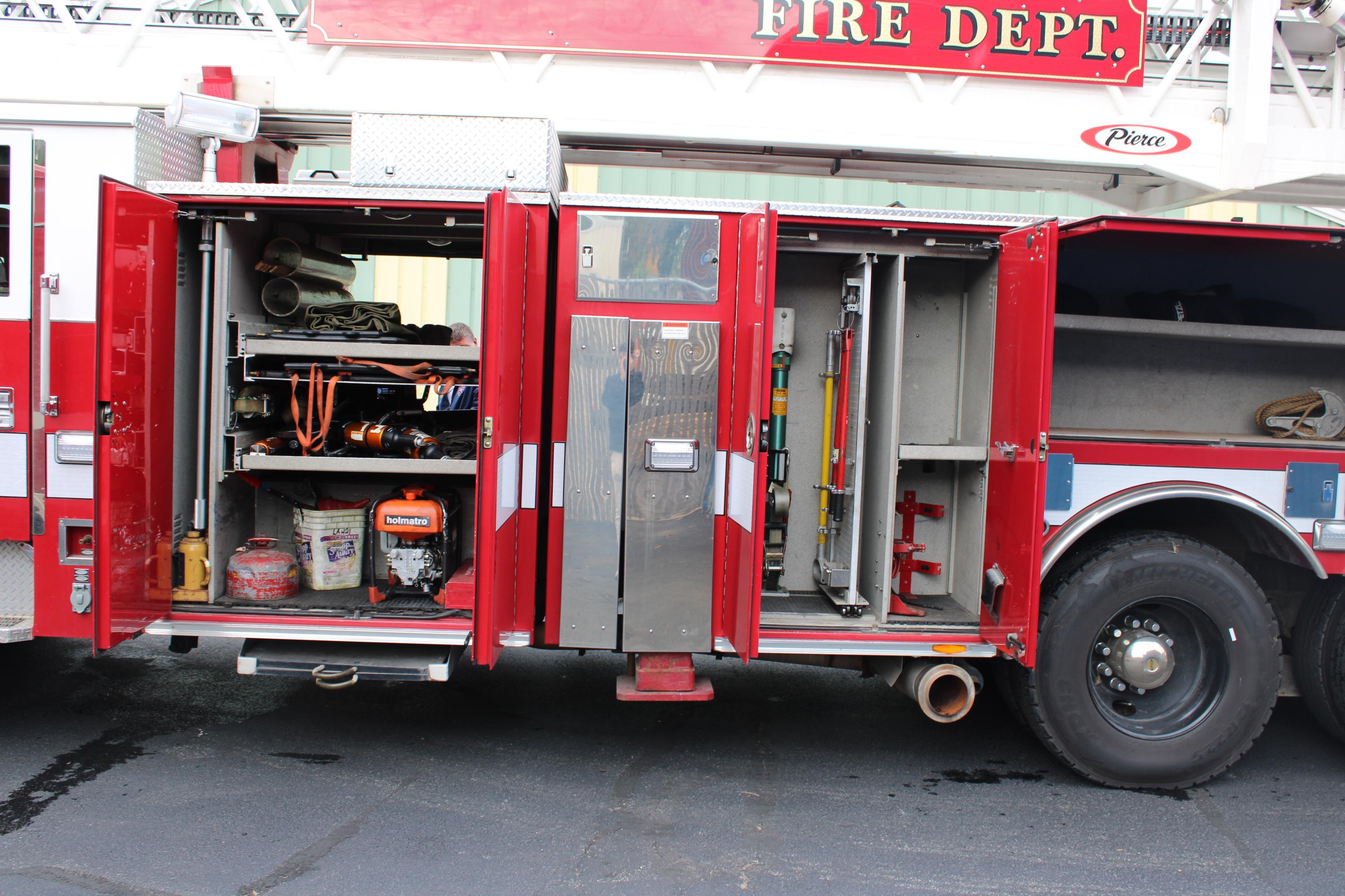 2010 Pierce Arrow XT 100' Rear Mount Platform - image 13