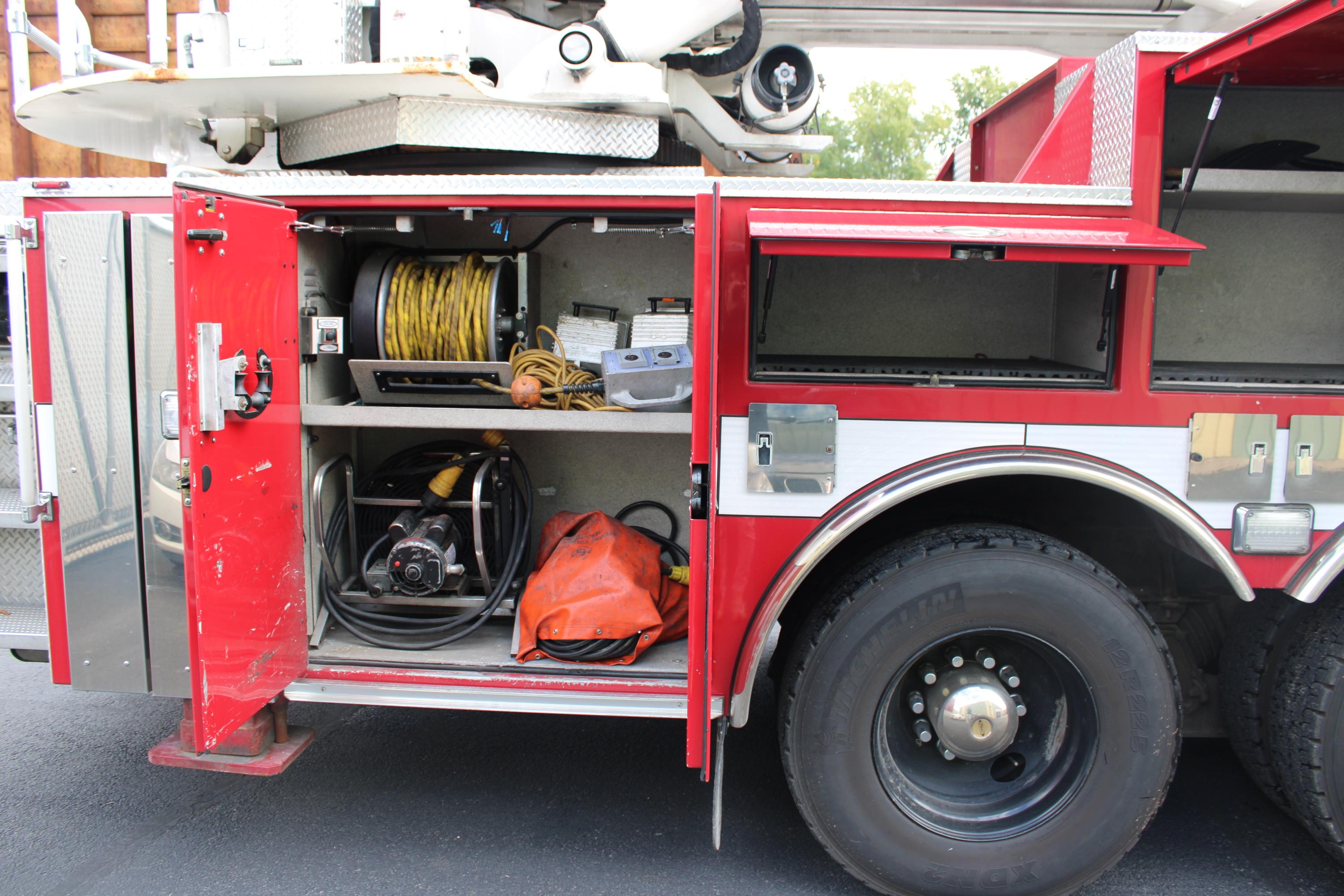 2010 Pierce Arrow XT 100' Rear Mount Platform - image 22