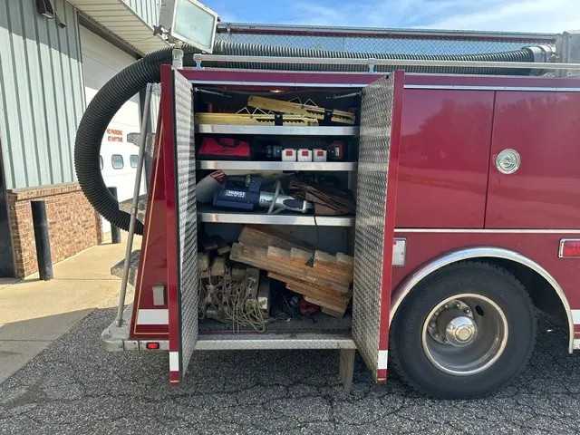 1996 General International Pumper — photo 7