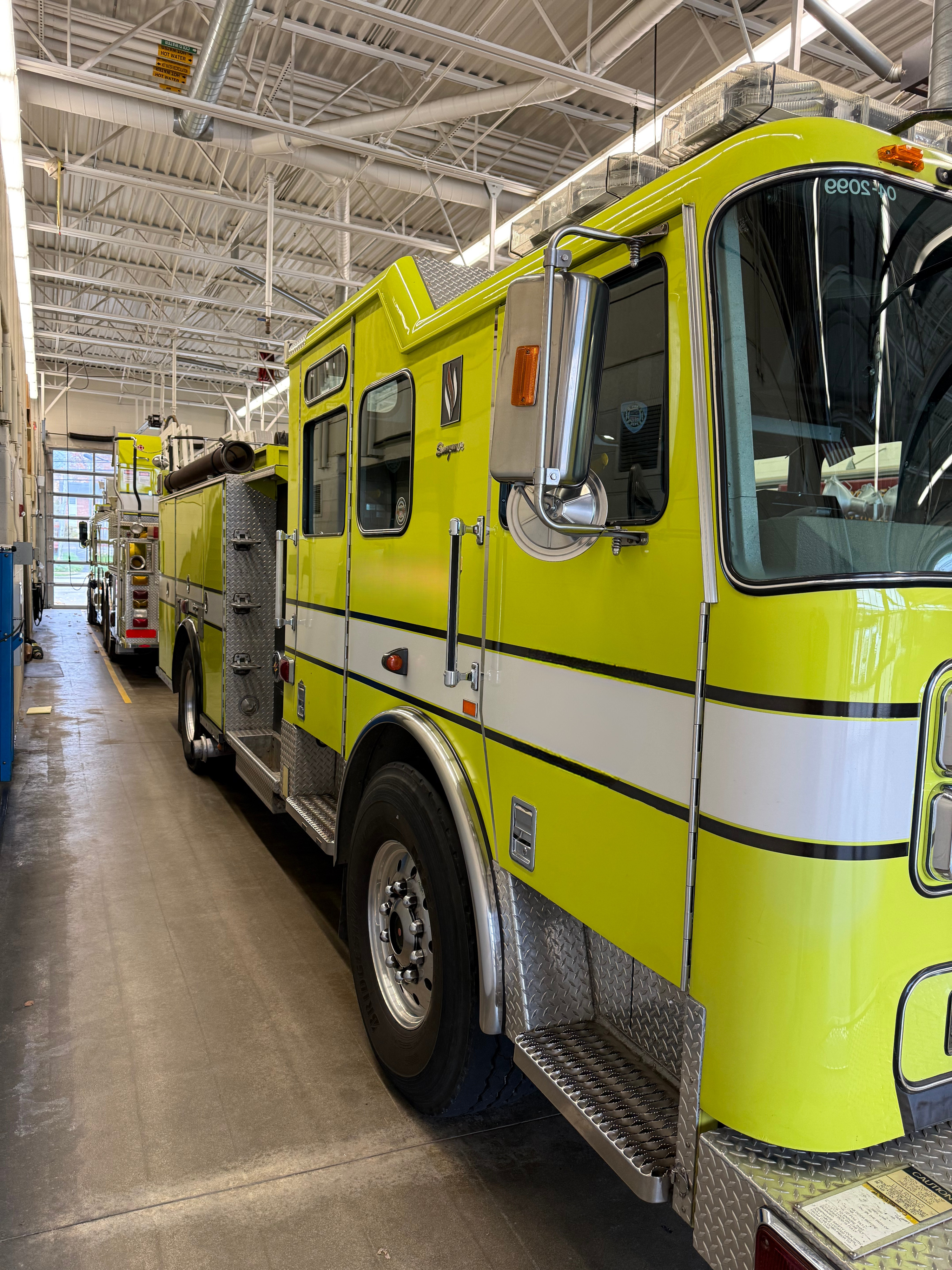 2004 Seagrave Marauder Pumper - image 3