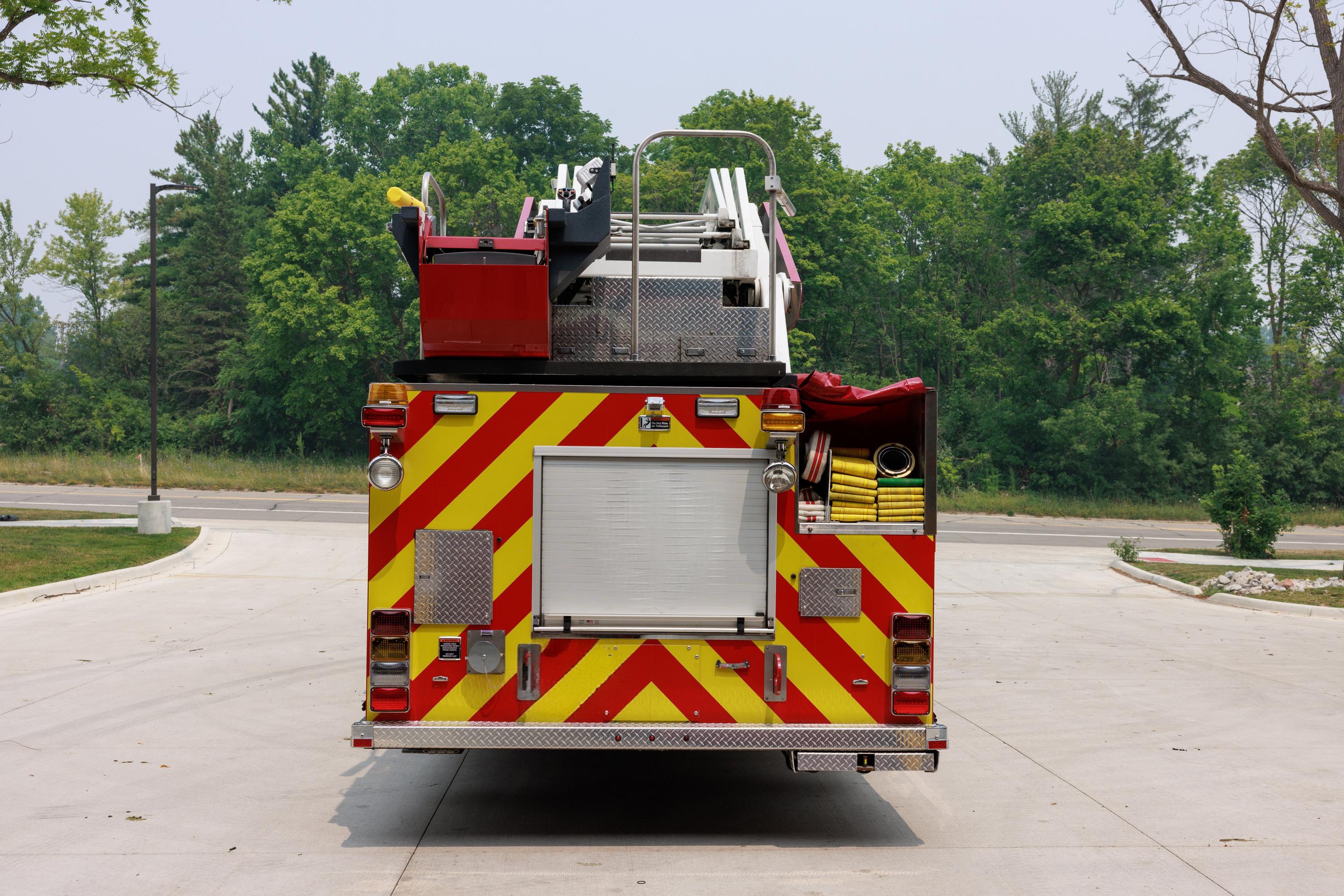 2014 Rosenbauer Cobra 101' Aerial - image 5