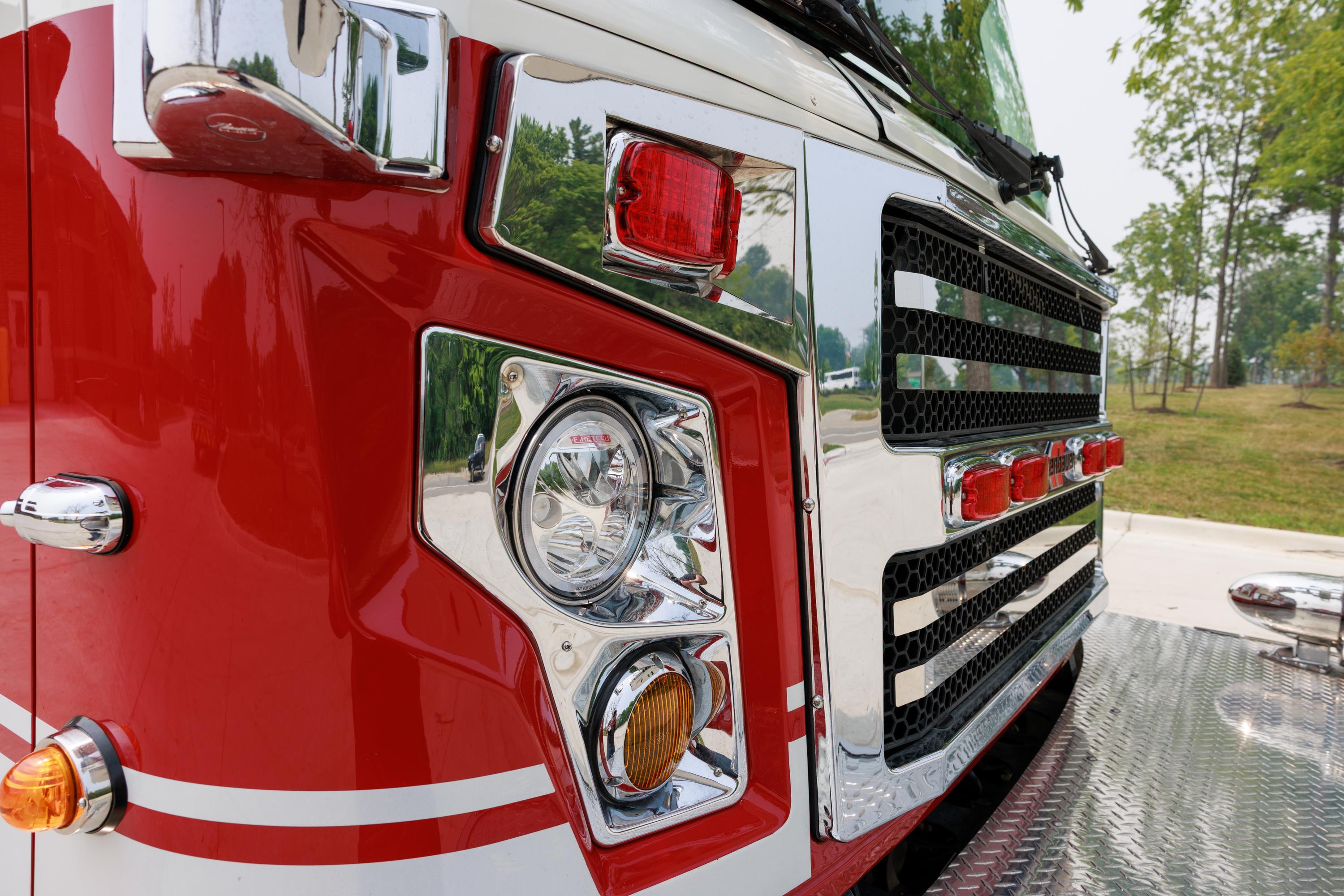 2014 Rosenbauer Cobra 101' Aerial - image 59