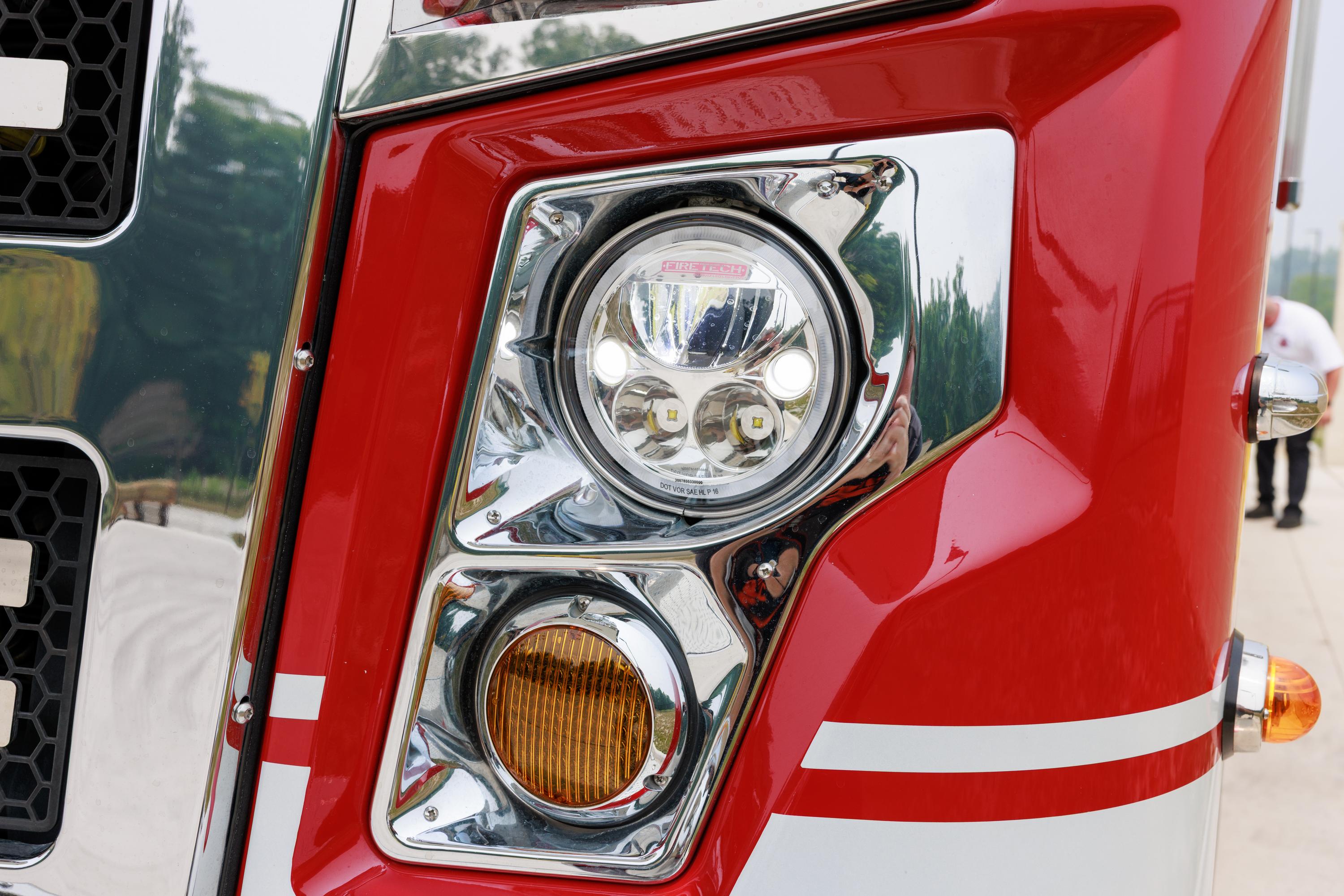 2014 Rosenbauer Cobra 101' Aerial - image 83