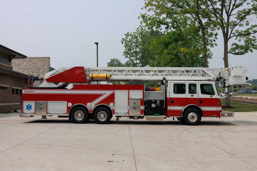 2014 Rosenbauer Cobra 101' Aerial — photo 8
