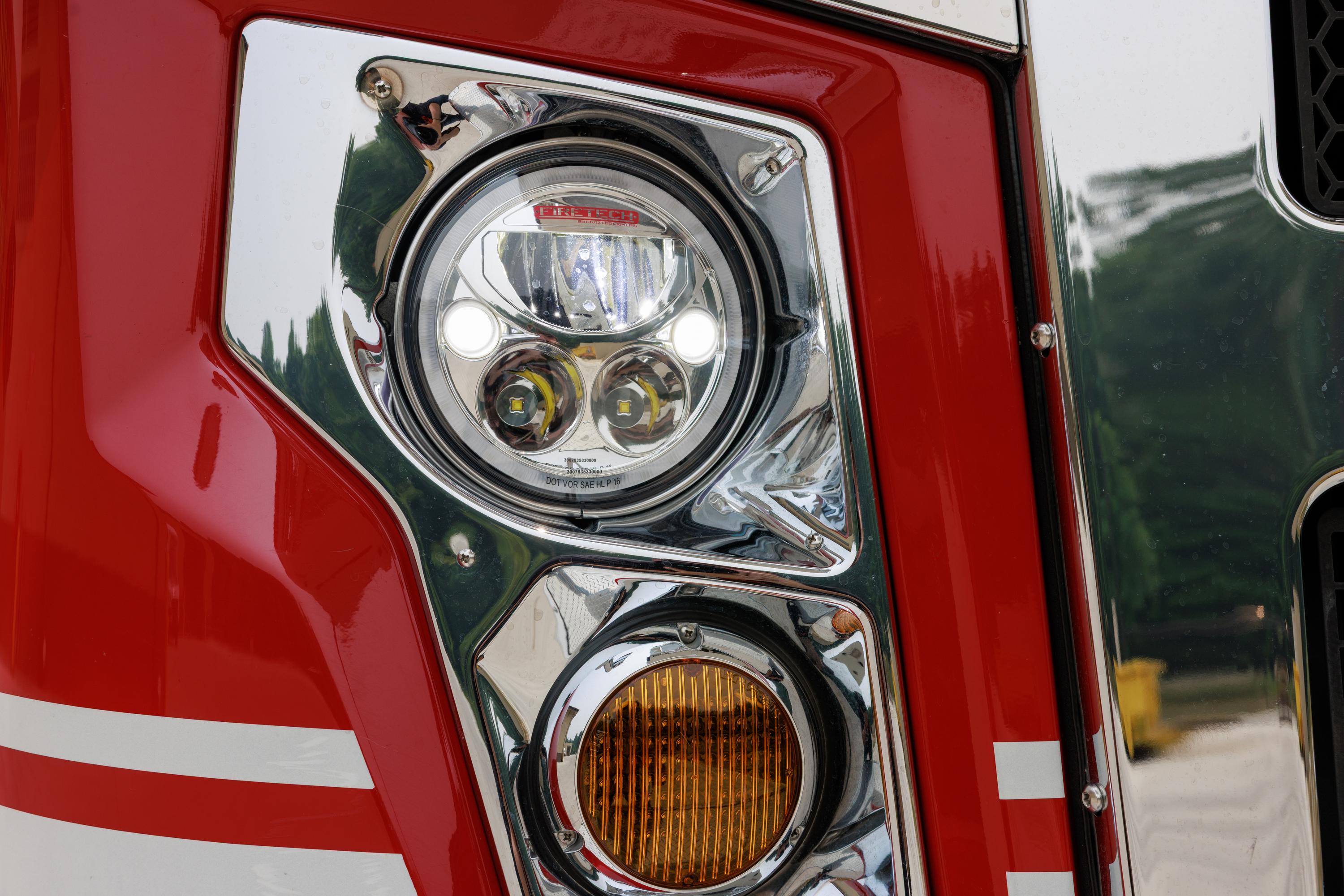 2014 Rosenbauer Cobra 101' Aerial - image 84