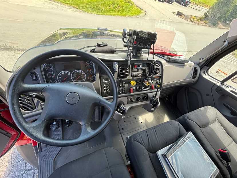 2015 4 Guys Freightliner 4x4 Pumper — photo 8
