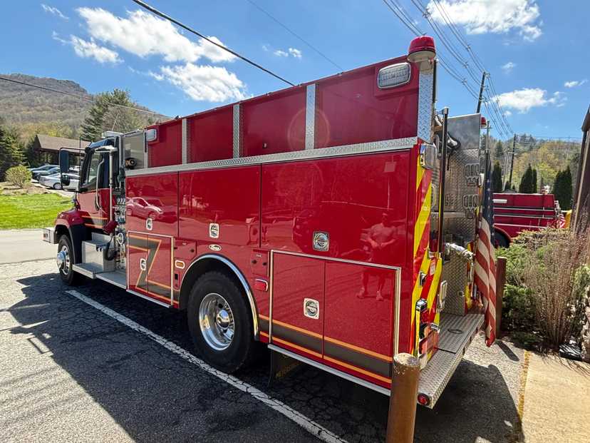 2015 4 Guys Freightliner 4x4 Pumper — photo 2