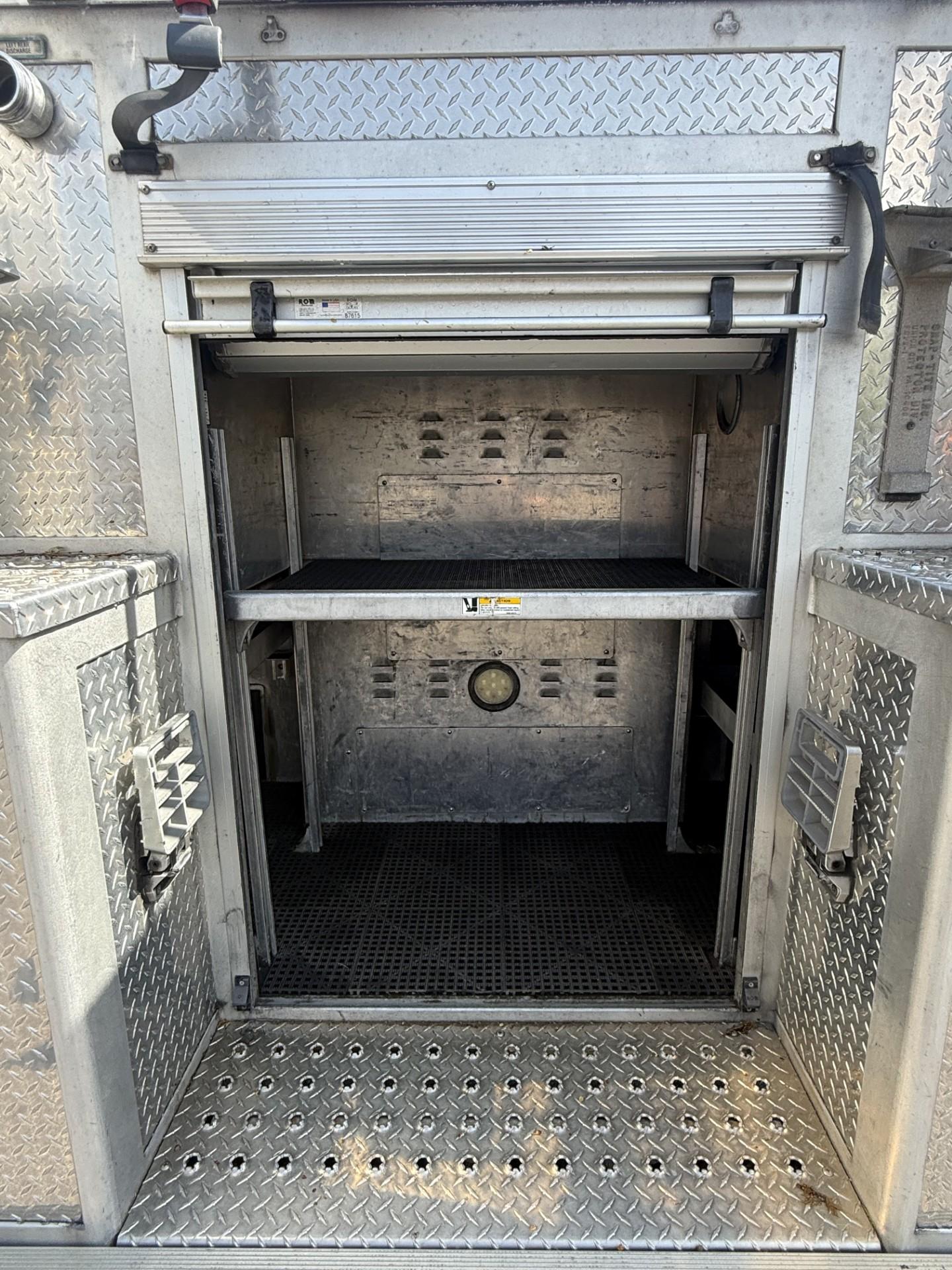 2009 E-One Typhoon Pumper - image 36