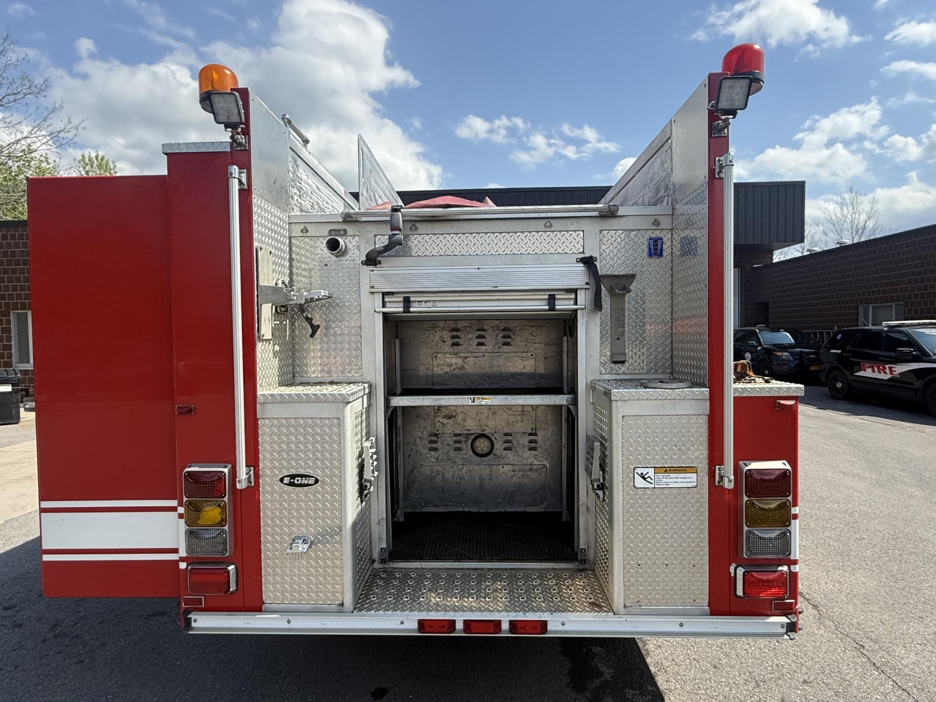 2009 E-One Typhoon Pumper - image 37