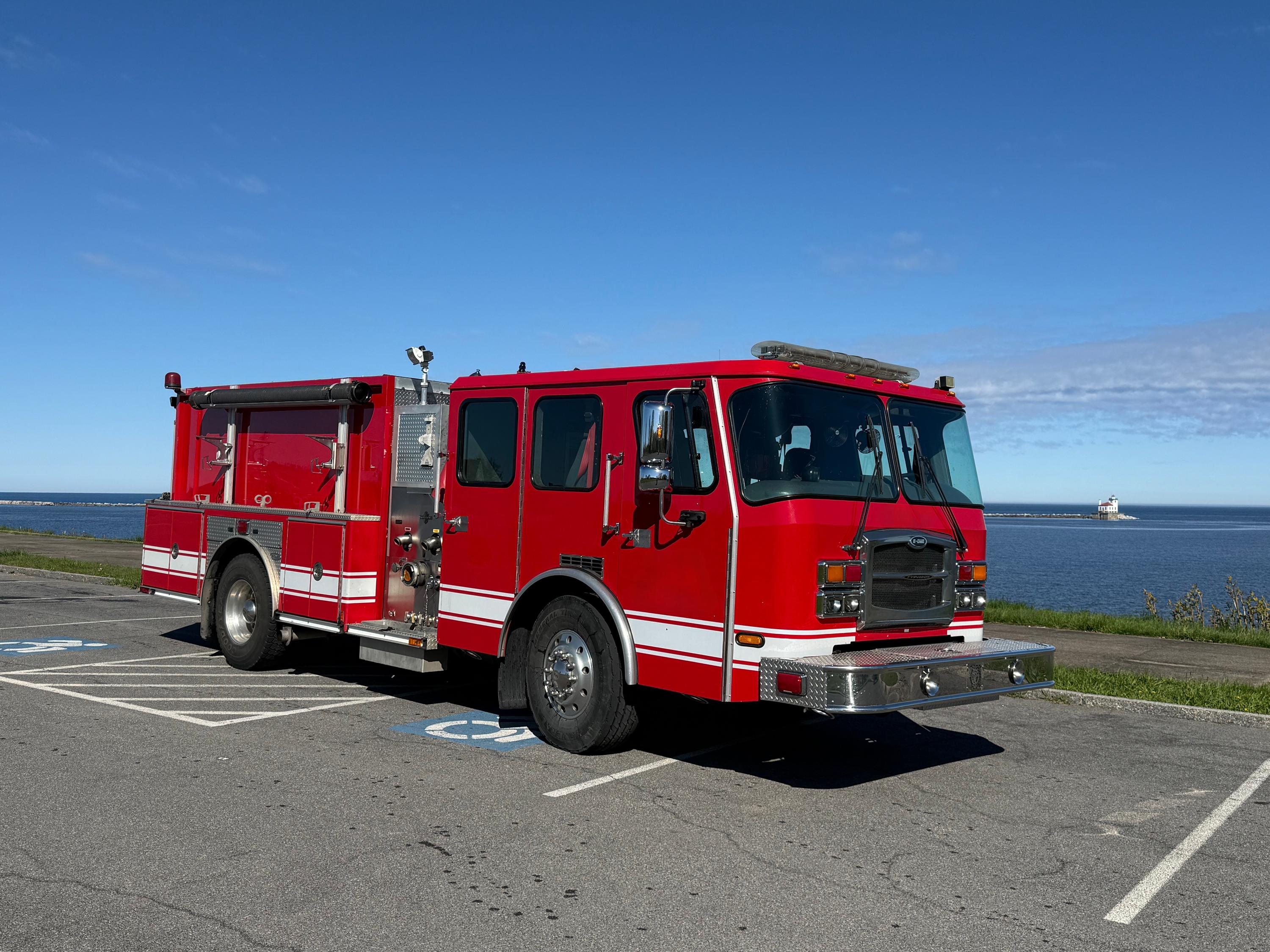 2009 E-One Typhoon Pumper - image 8