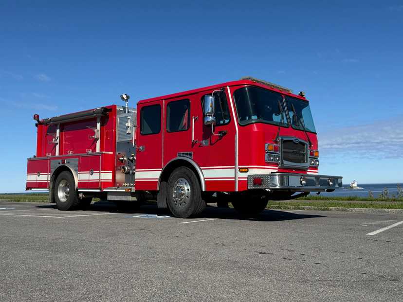 2009 E-One Typhoon Pumper