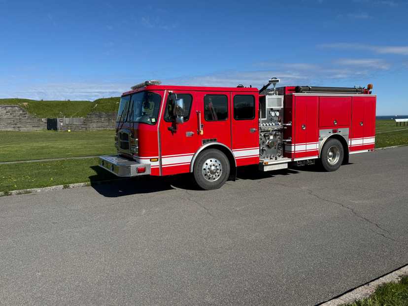 2009 E-One Typhoon Pumper — photo 7