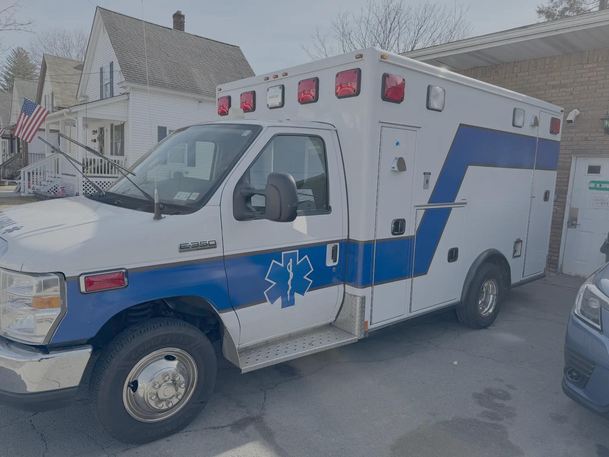 2015 Ford Type III Ambulance - image 4