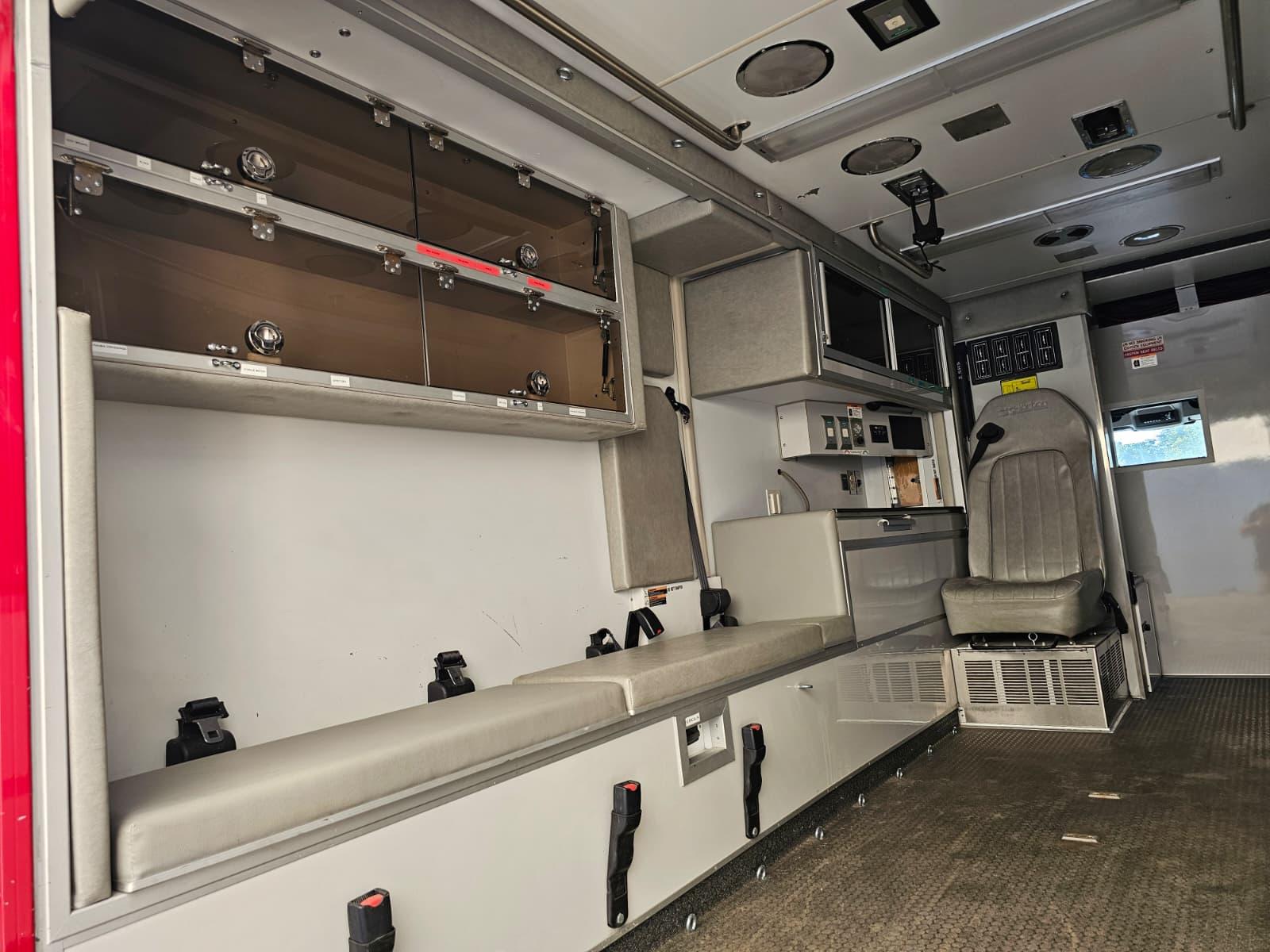 2016 Horton International Type I Ambulance - image 20