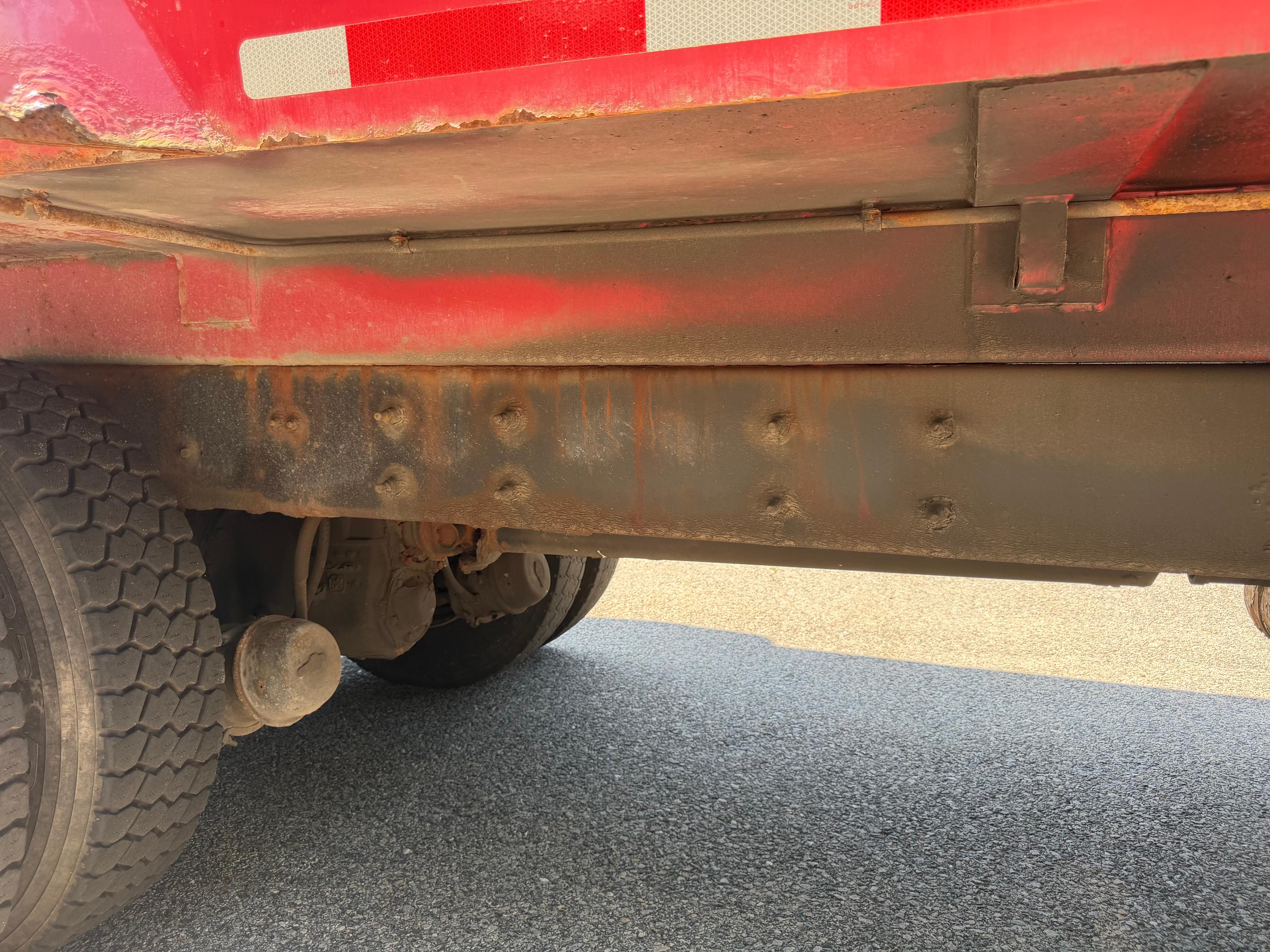 2016 International Labrie Rear Loader - image 7
