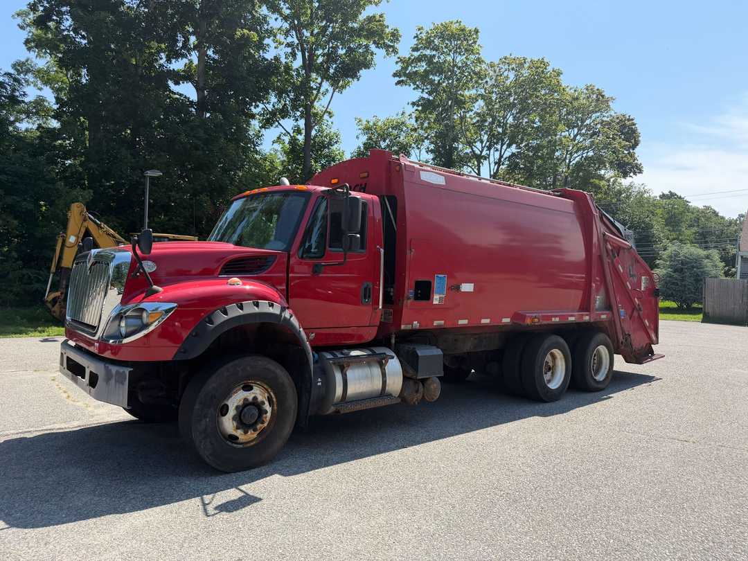 2016 International Labrie Rear Loader