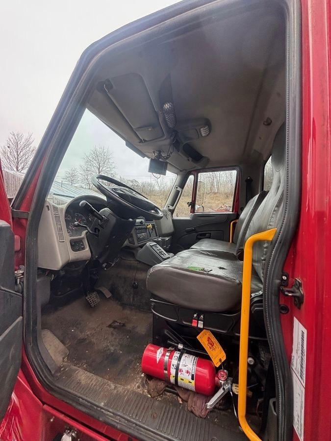 2016 International Labrie Rear Loader - image 10
