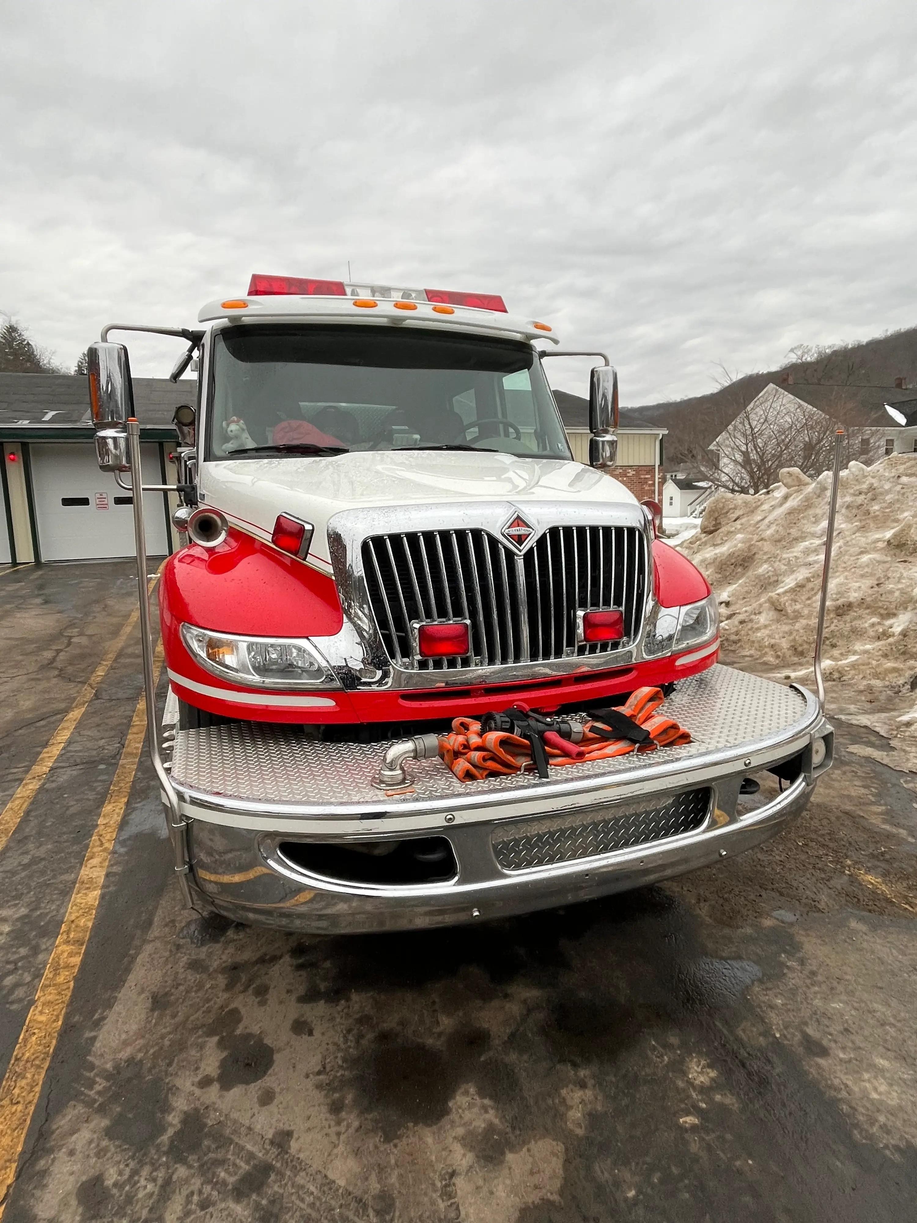 2008 Crimson International Pumper - image 4