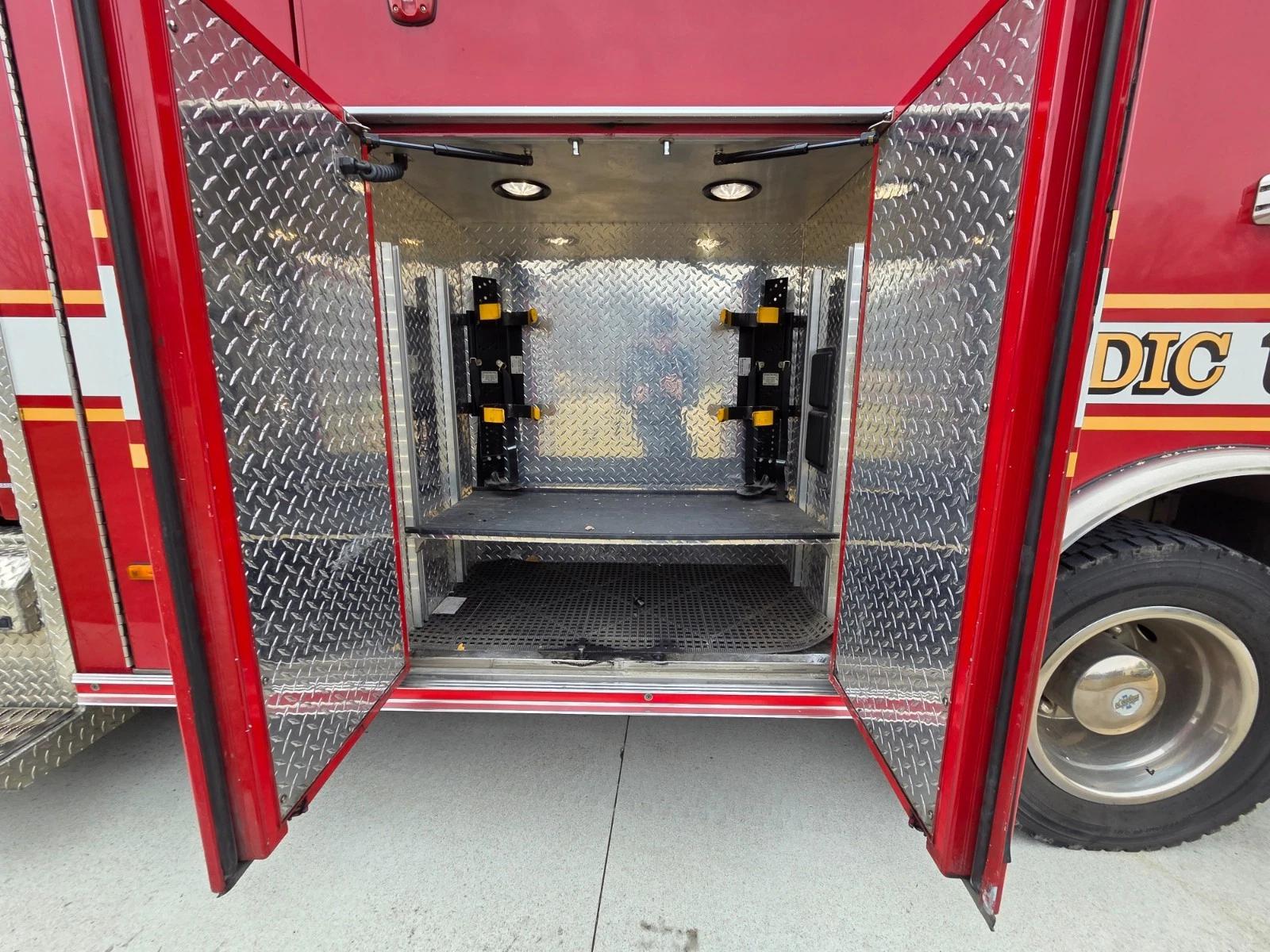 2016 PL-Custom Freightliner Type I Ambulance - image 17