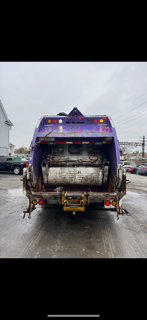 2015 Freightliner McNeilus Rear Loader — photo 3