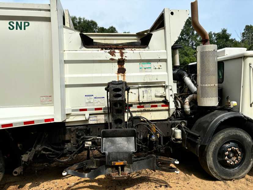 2010 Mack McNeilus Automated Side Loader — photo 5