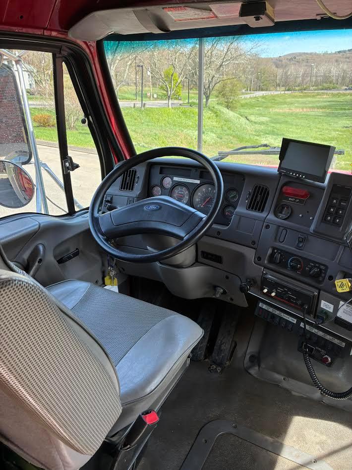 1998 4 Guys Ford Medium Rescue - image 6