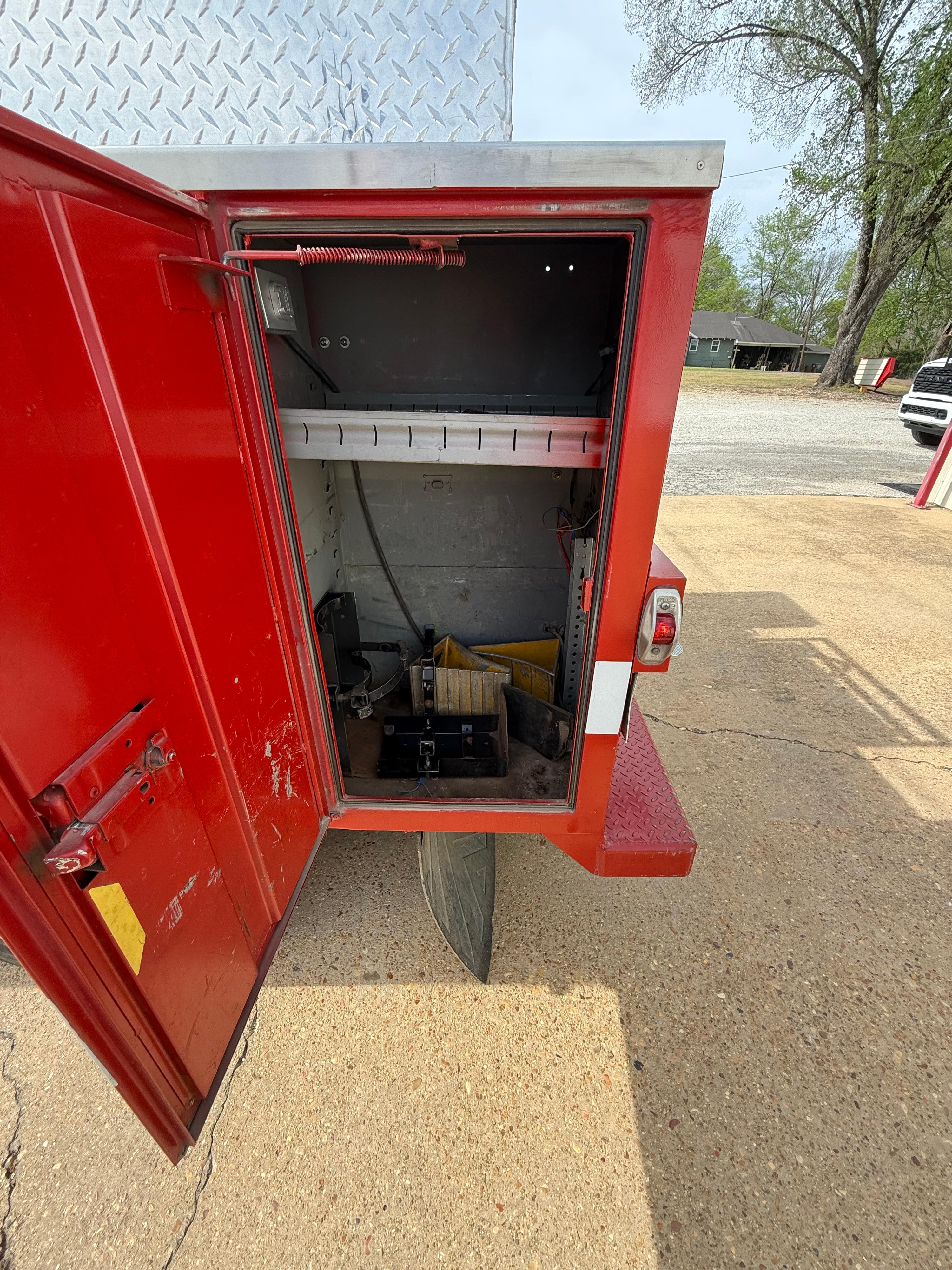 1998 International 4700 Brush Truck - image 21