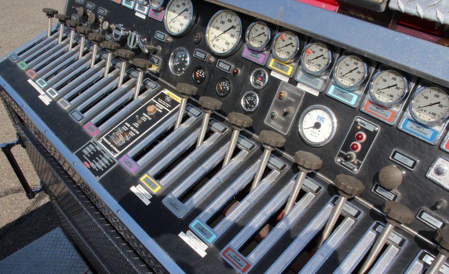 1998 Pierce Quantum Pumper - image 30