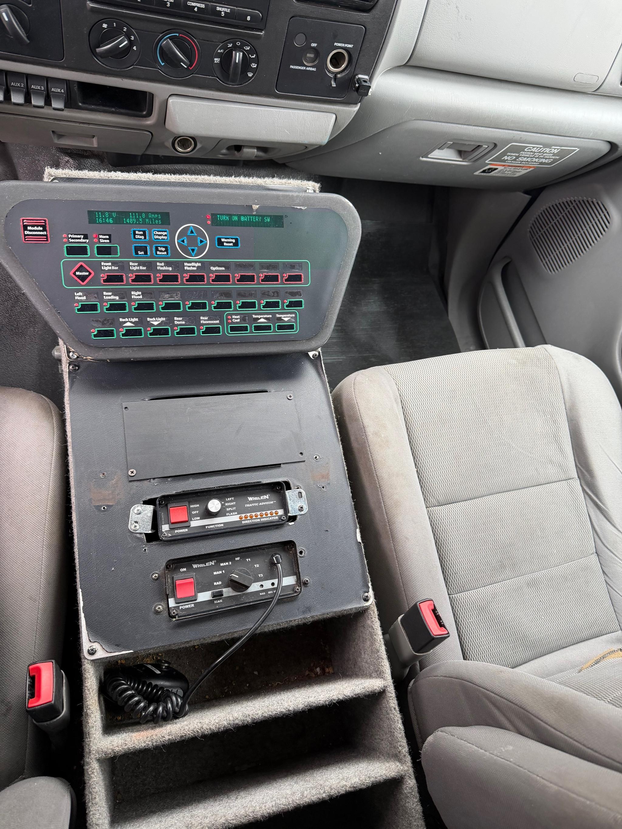 2006 Horton Ford 4x4 Type III Ambulance - image 5