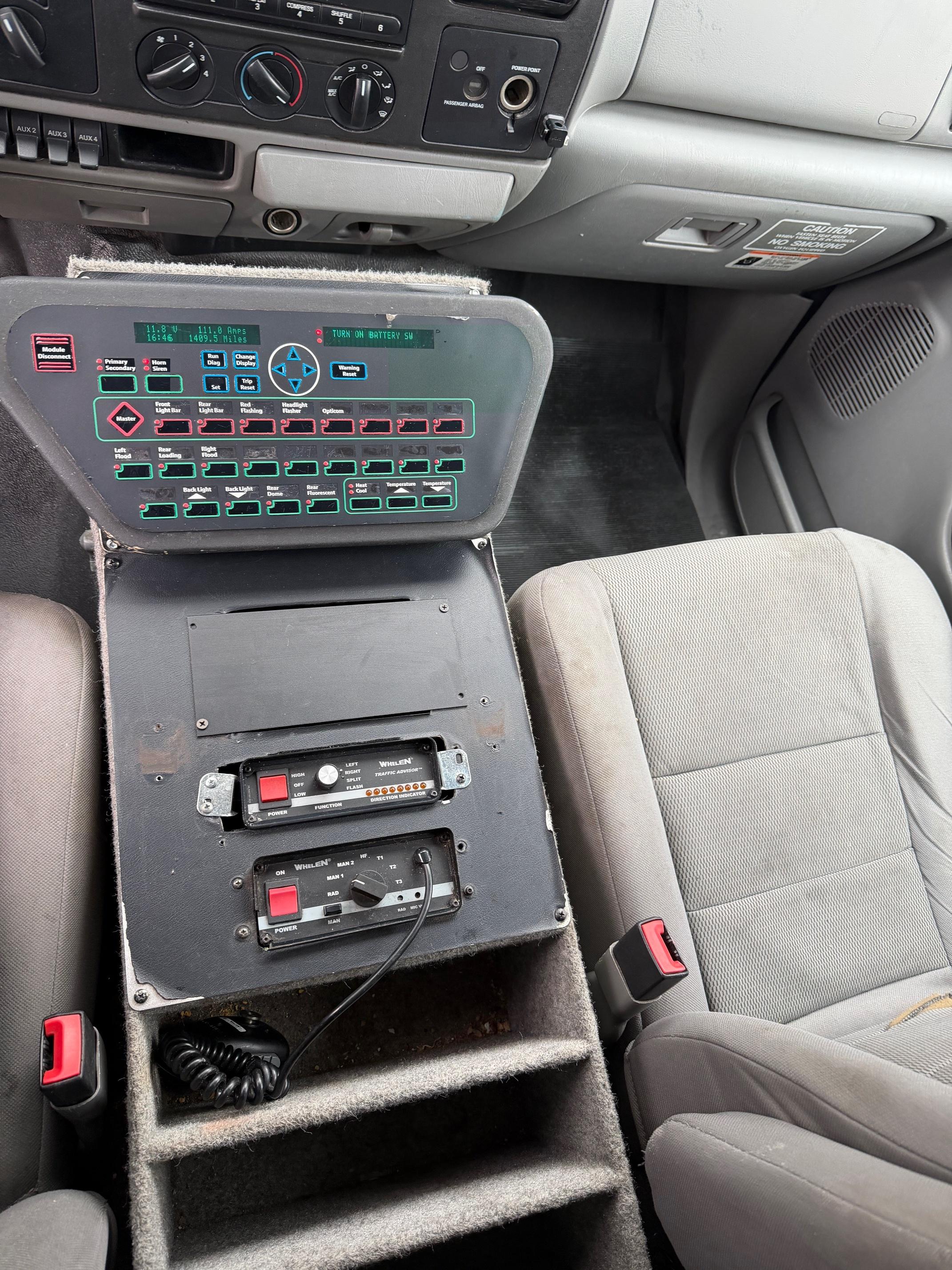 2006 Horton Ford 4x4 Type III Ambulance - image 5