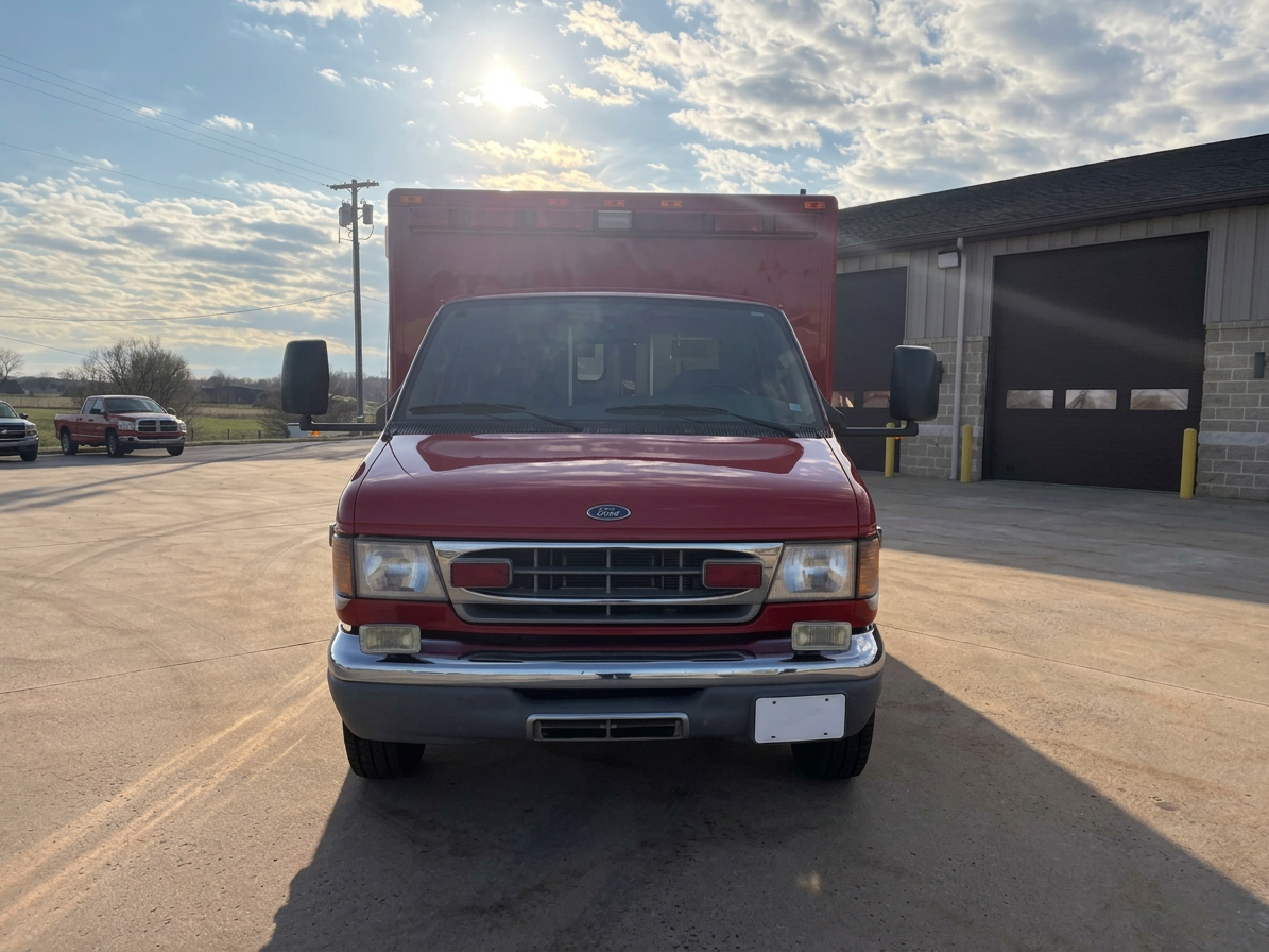 2001 AEV Ford Type III Ambulance - image 2
