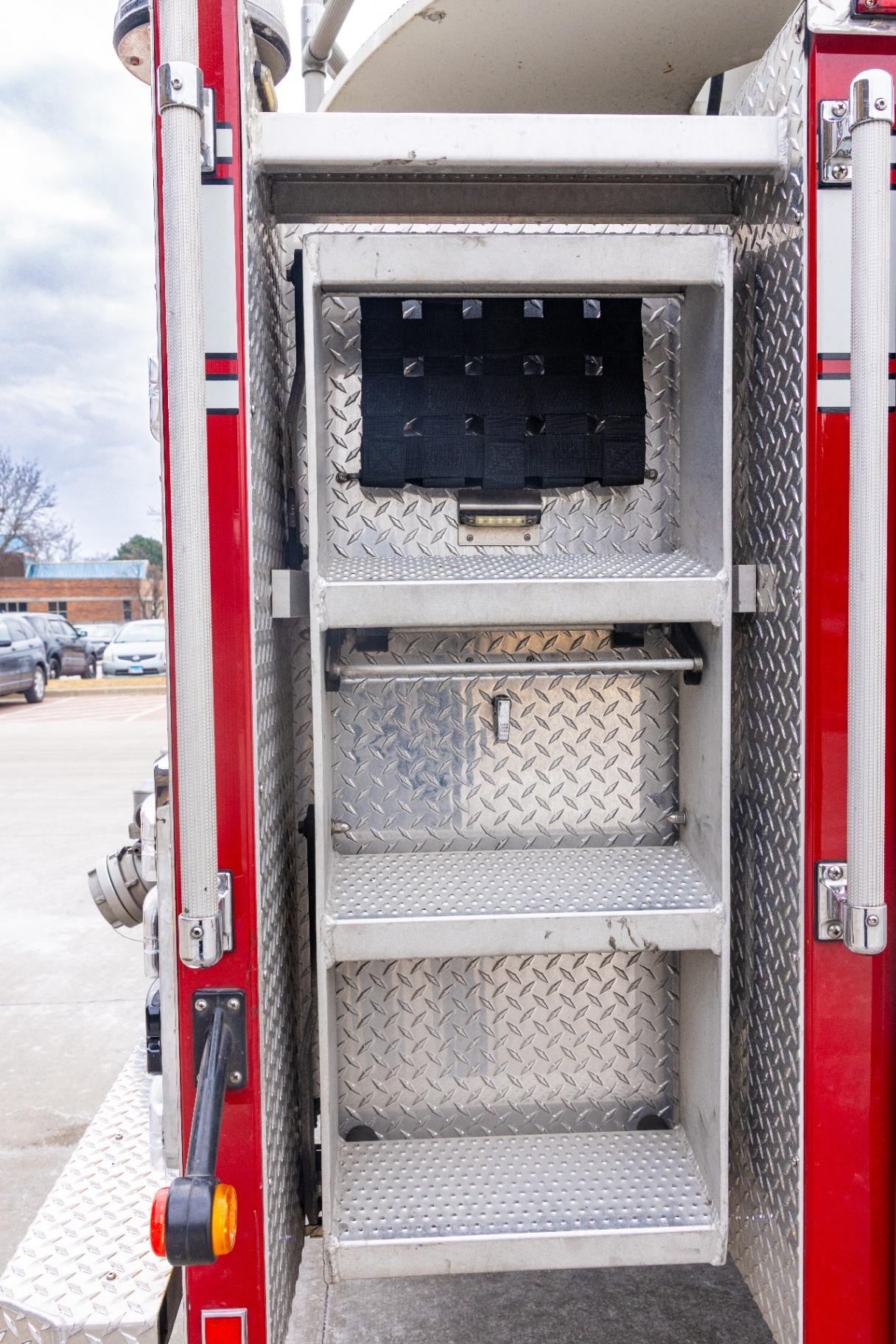 2016 Pierce Velocity 100' Quint - image 79