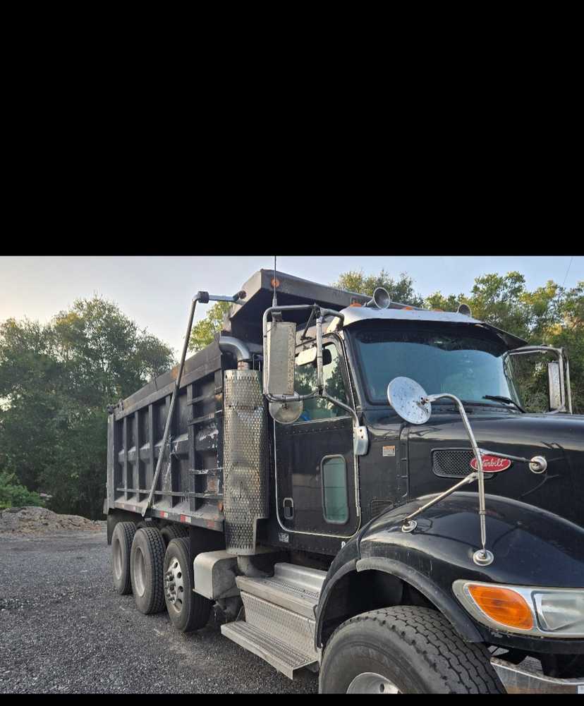 2018 Peterbilt 348 Dump Truck — photo 2