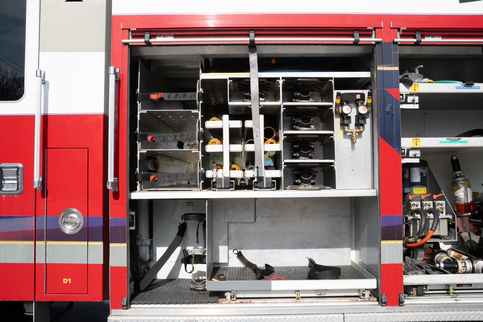 2009 KME Predator 4x4 Heavy Rescue - image 118