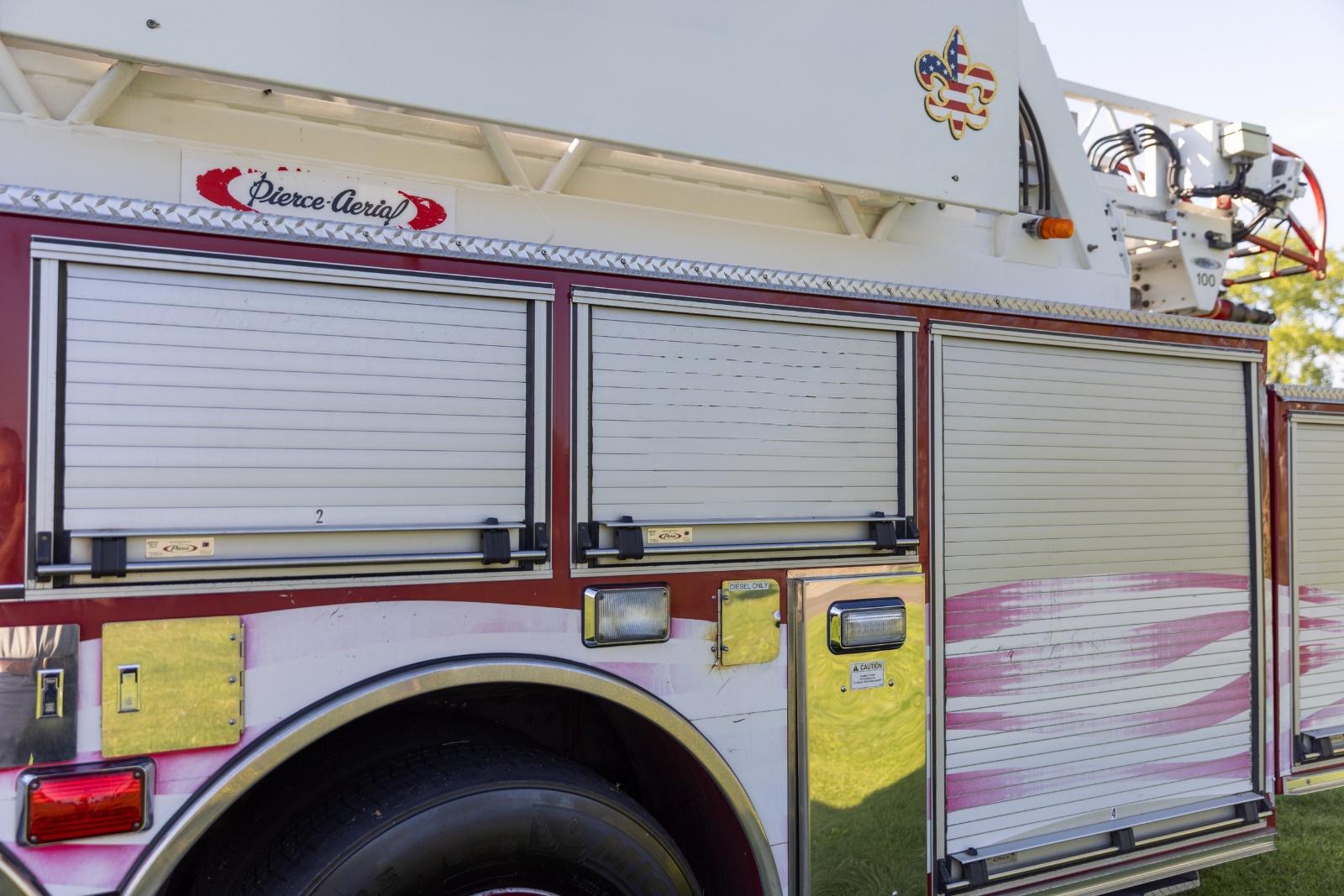 2003 Pierce TL100 100' Quint - image 27