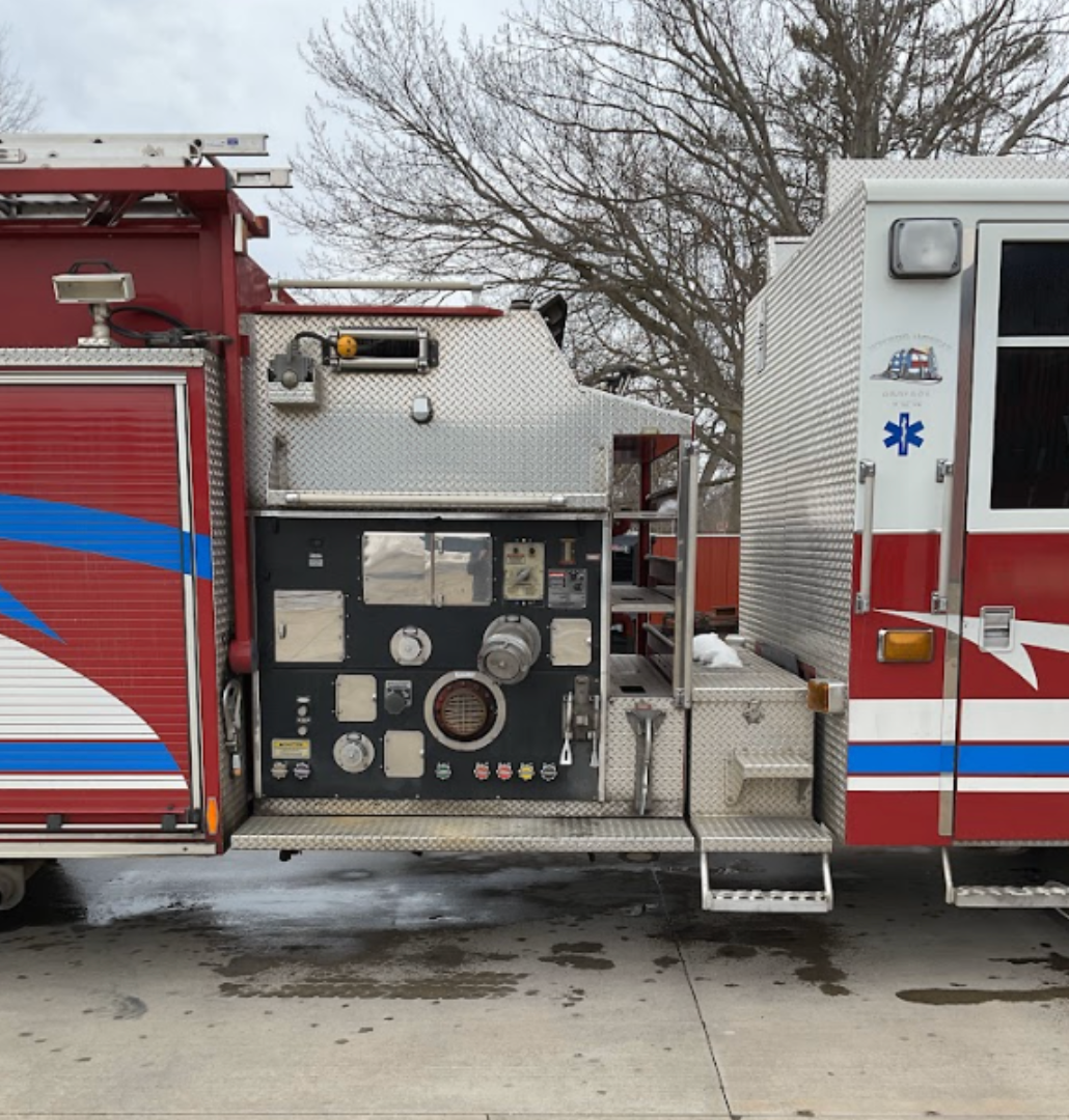 2003 Pierce Tilt Cab Pumper - image 19