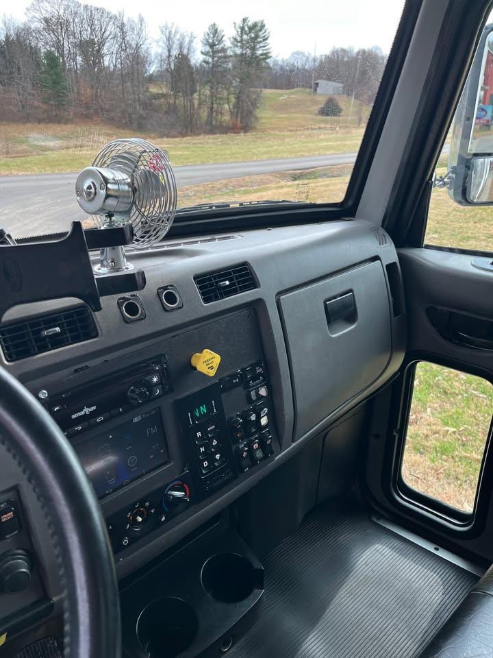 2020 Peterbilt Loadmaster Rear Loader - image 6
