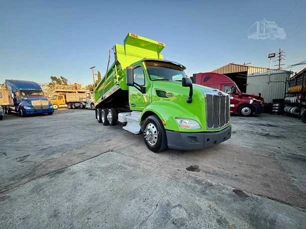 2020 Peterbilt 579 Dump Truck — photo 8