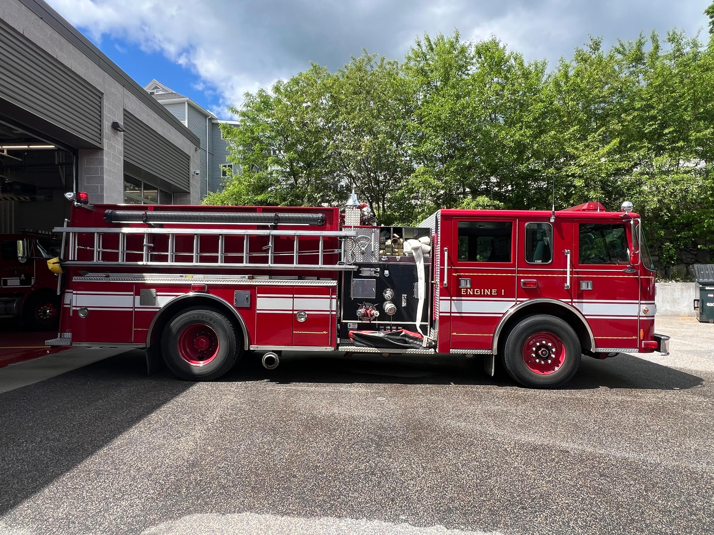 1999 Pierce Saber Pumper - image 2
