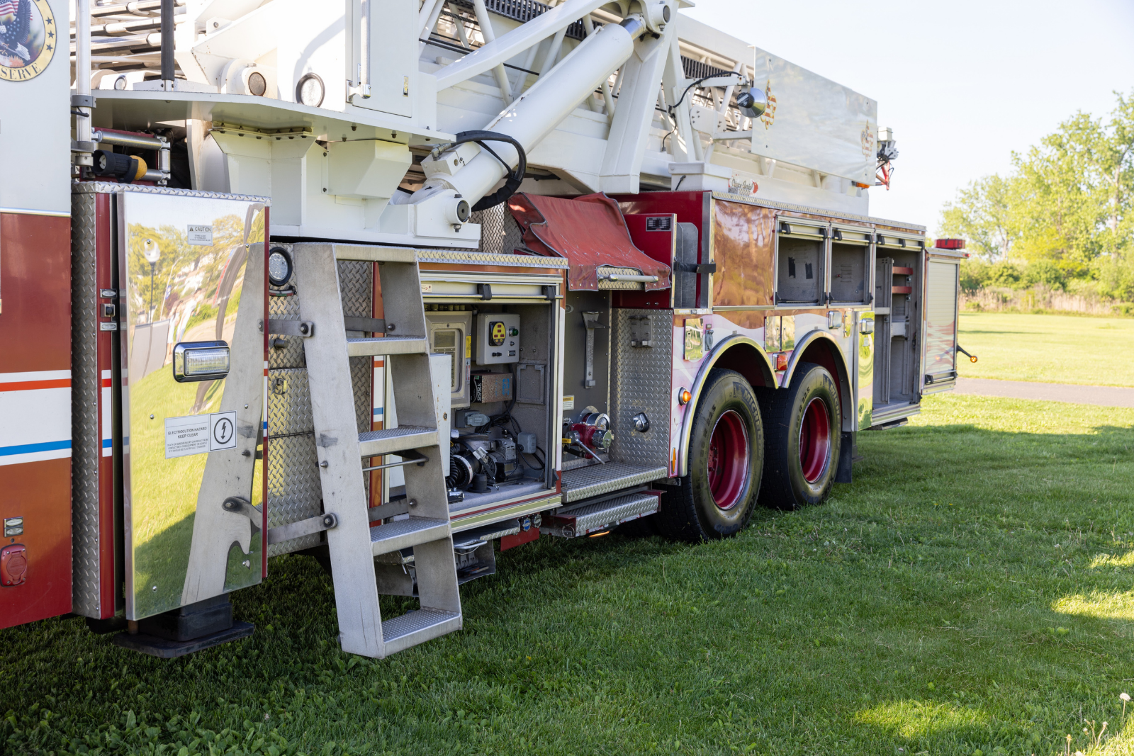 2003 Pierce TL100 100' Quint - image 28