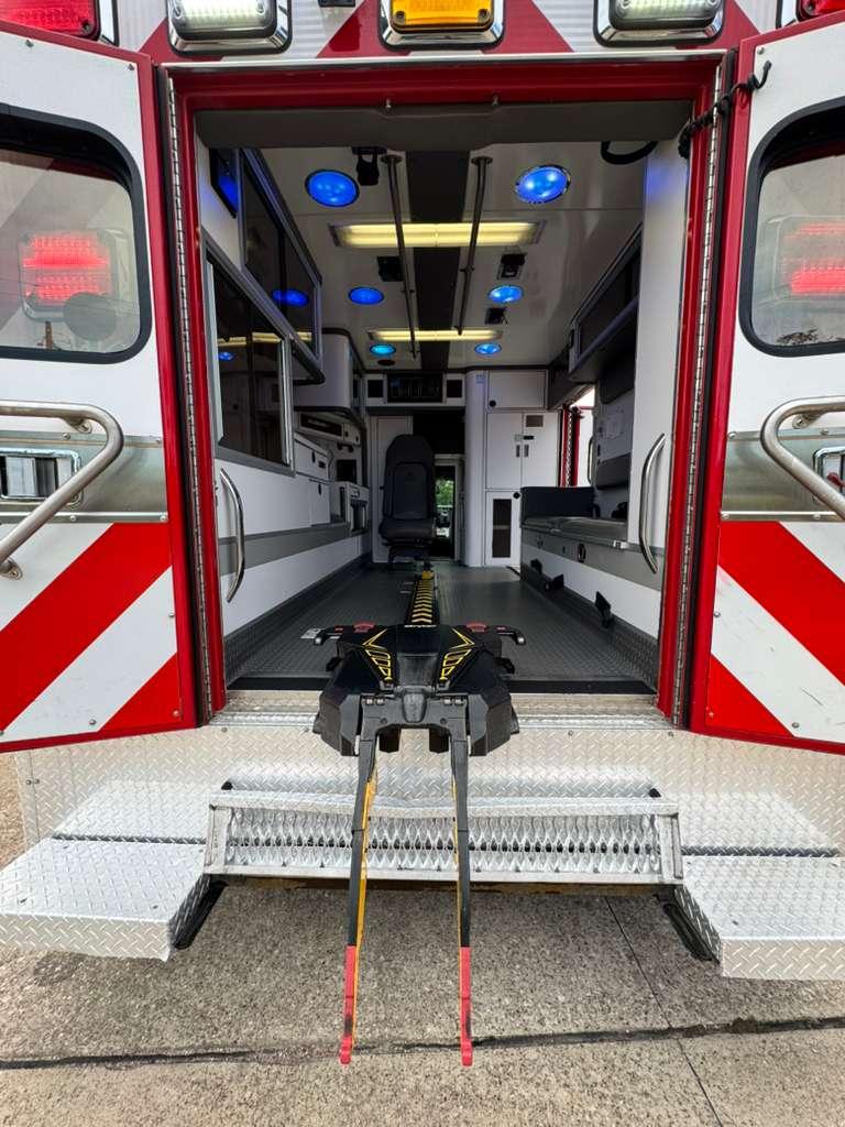 2014 REV Ford 4x4 Type I Ambulance - image 35