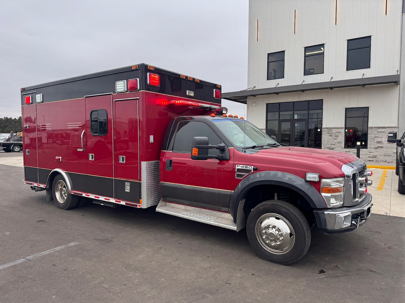 2008 MedTec Ford Type I Ambulance — photo 6