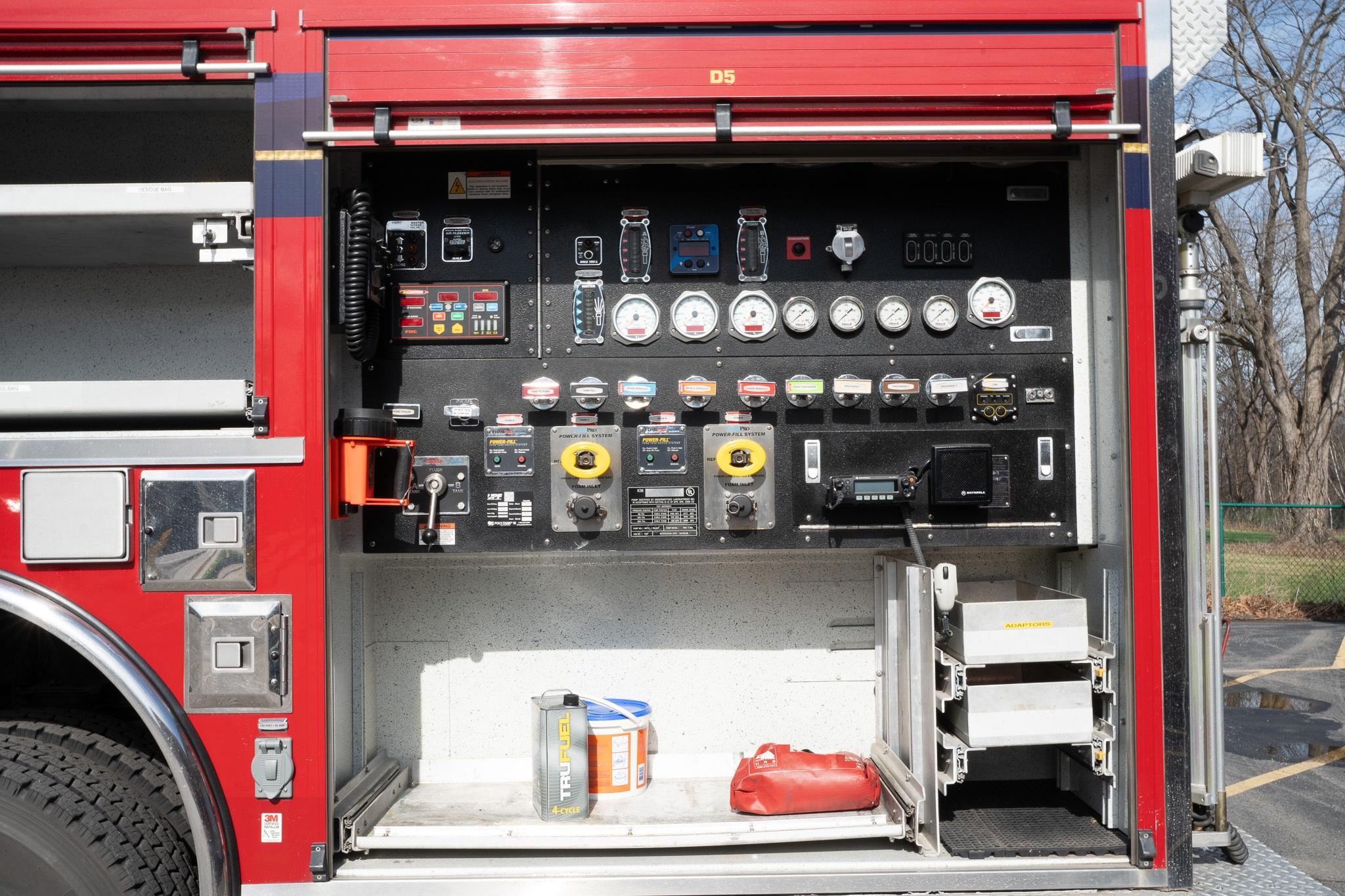 2009 KME Predator 4x4 Heavy Rescue - image 69