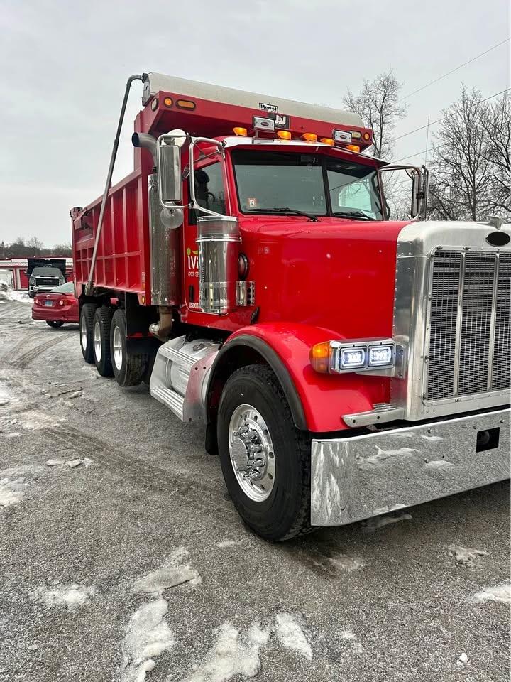 2007 Peterbilt 357 Dump Truck - image 2