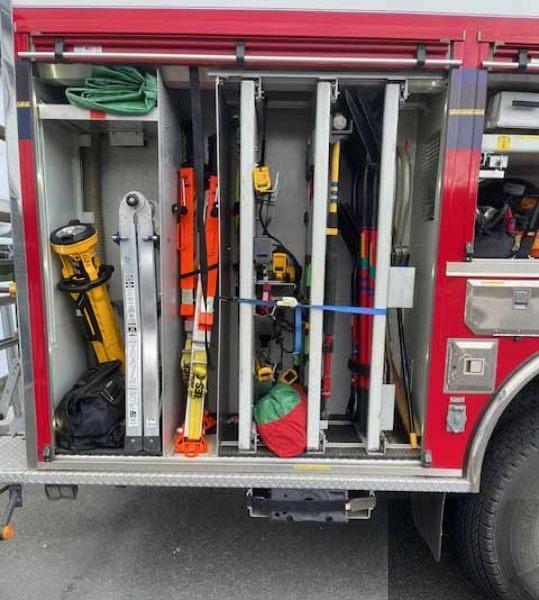 2009 KME Predator 4x4 Heavy Rescue - image 25