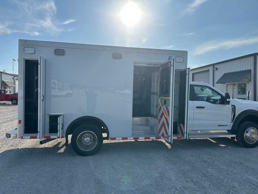 2025 Ford 550 4x4 Type I Ambulance — photo 8