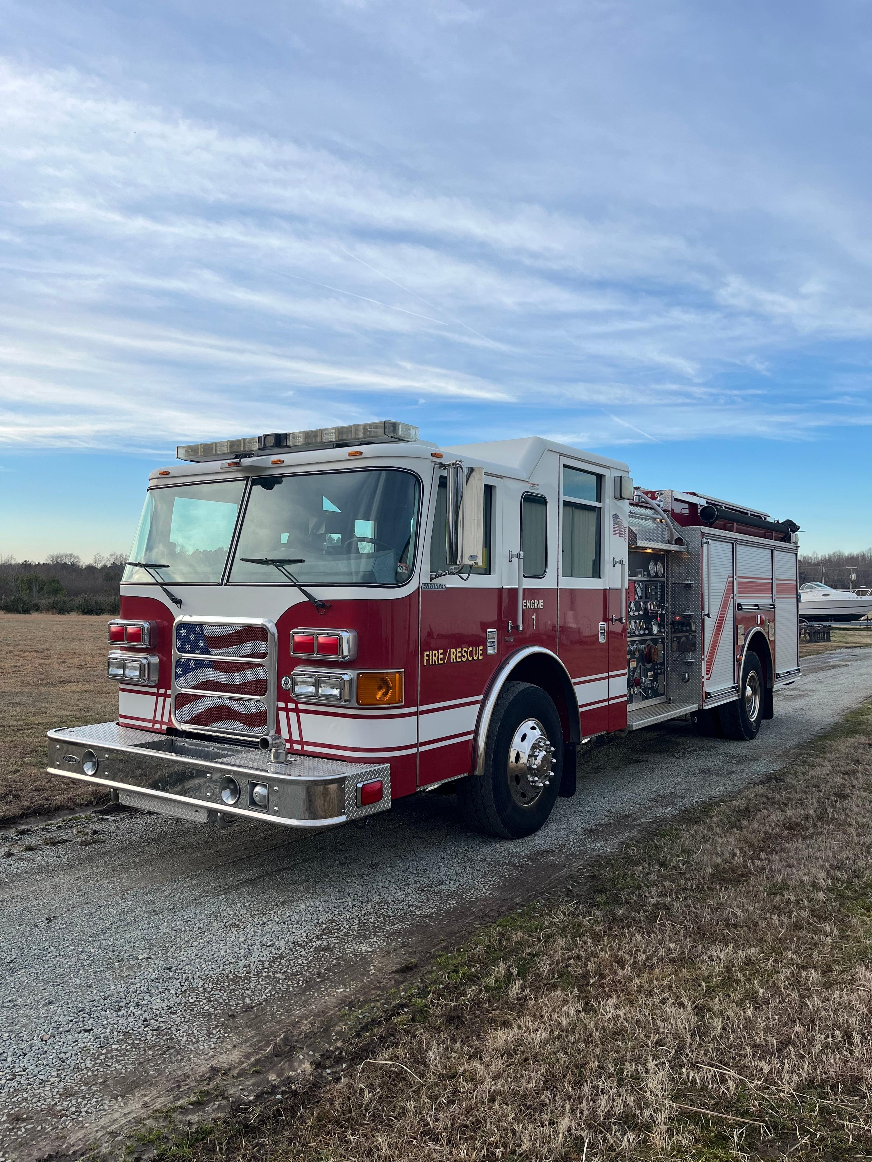2005 Pierce Enforcer Pumper - image 1