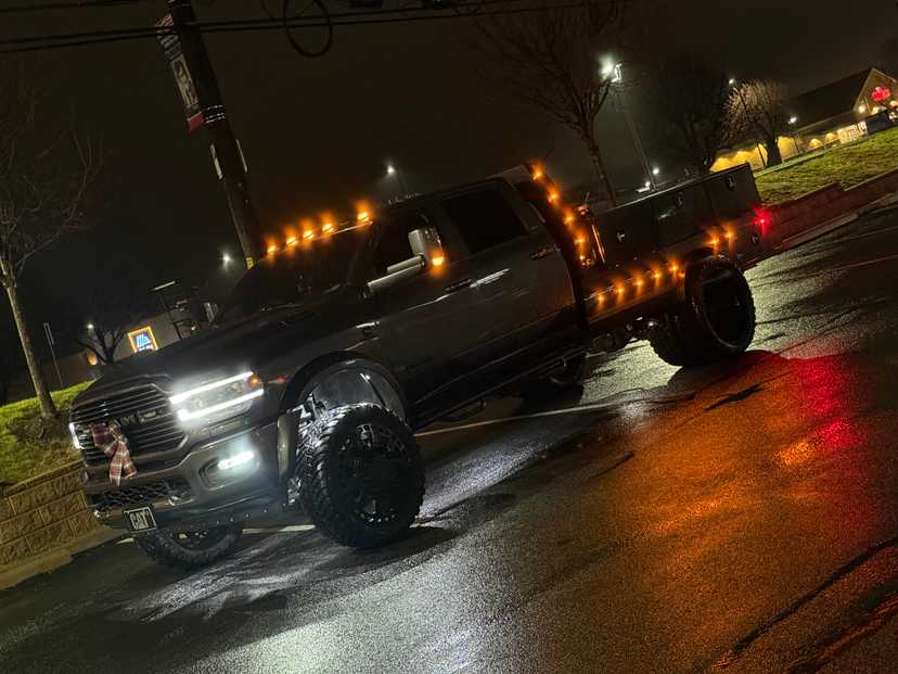 5500 ram crew cab flat bed — photo 6